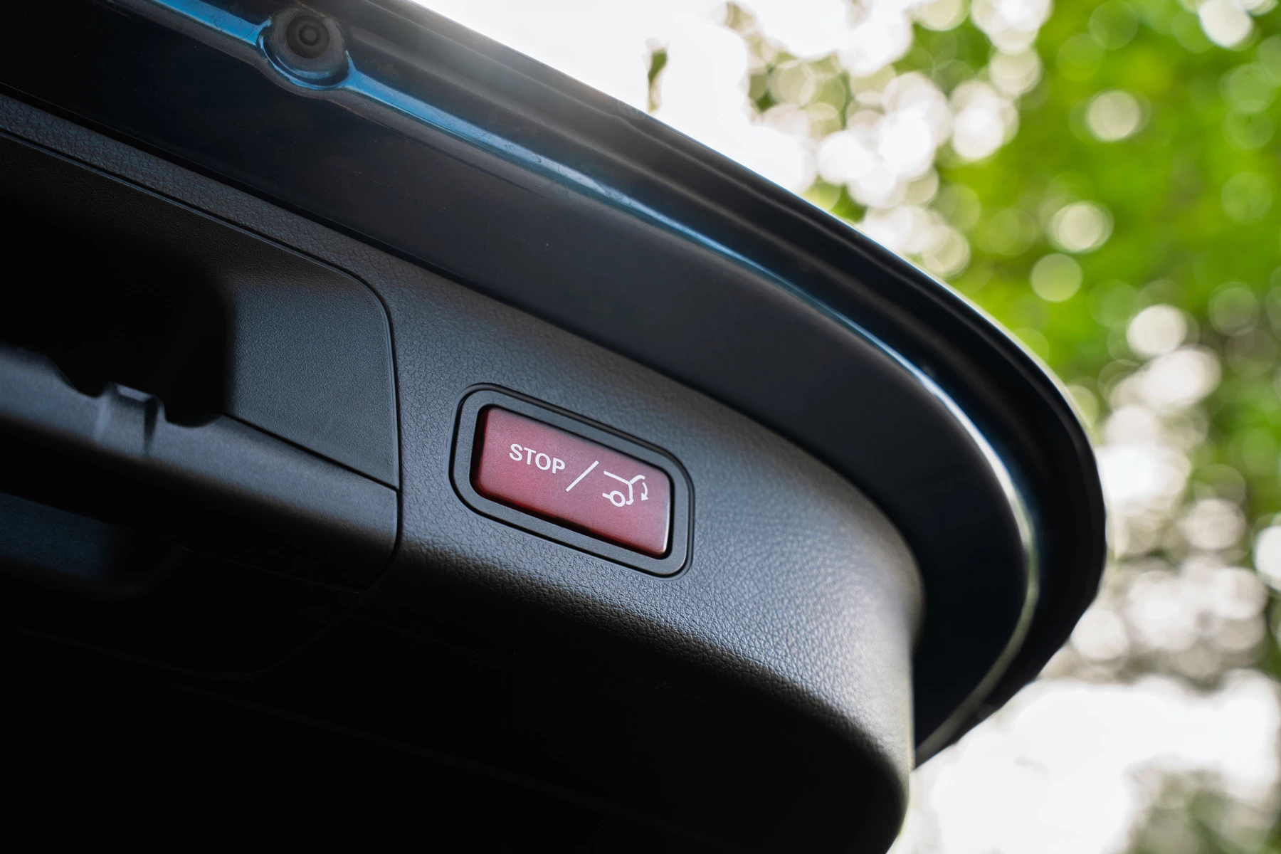 Mercedes-Benz-GLA-image-27
