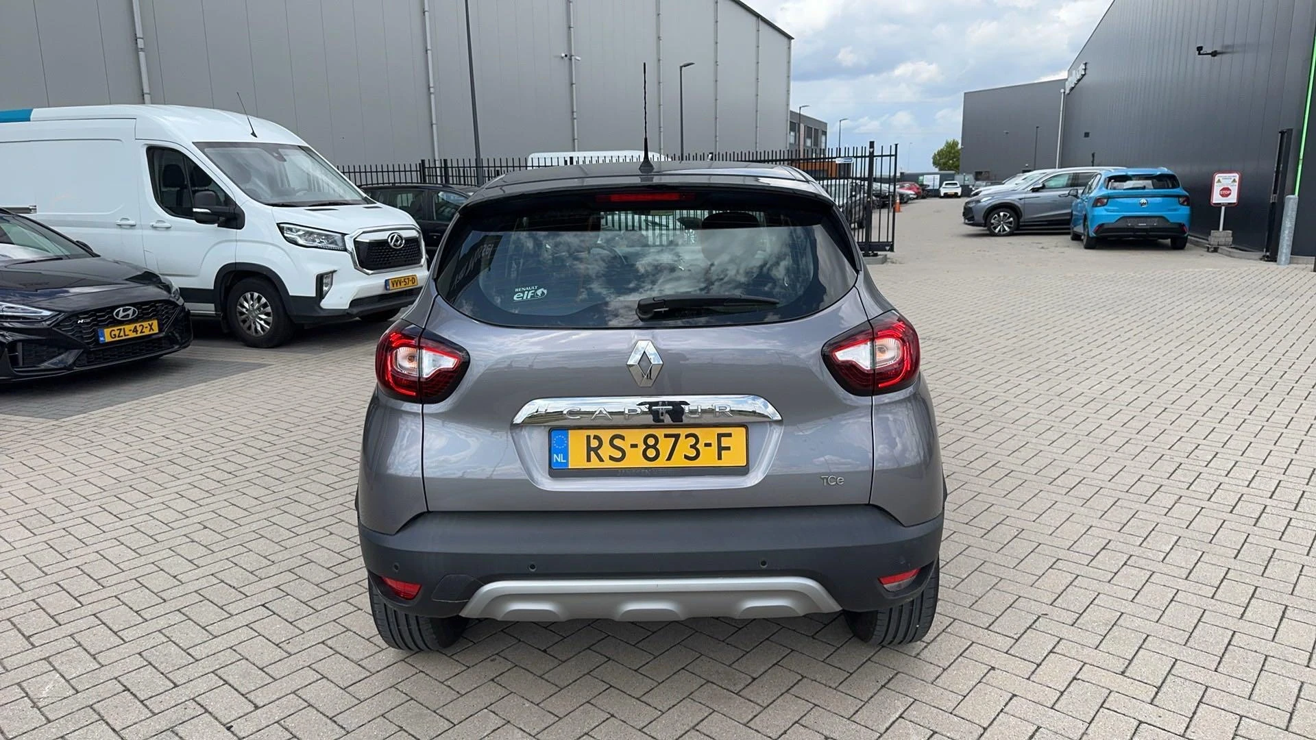 Renault-Captur-image-3