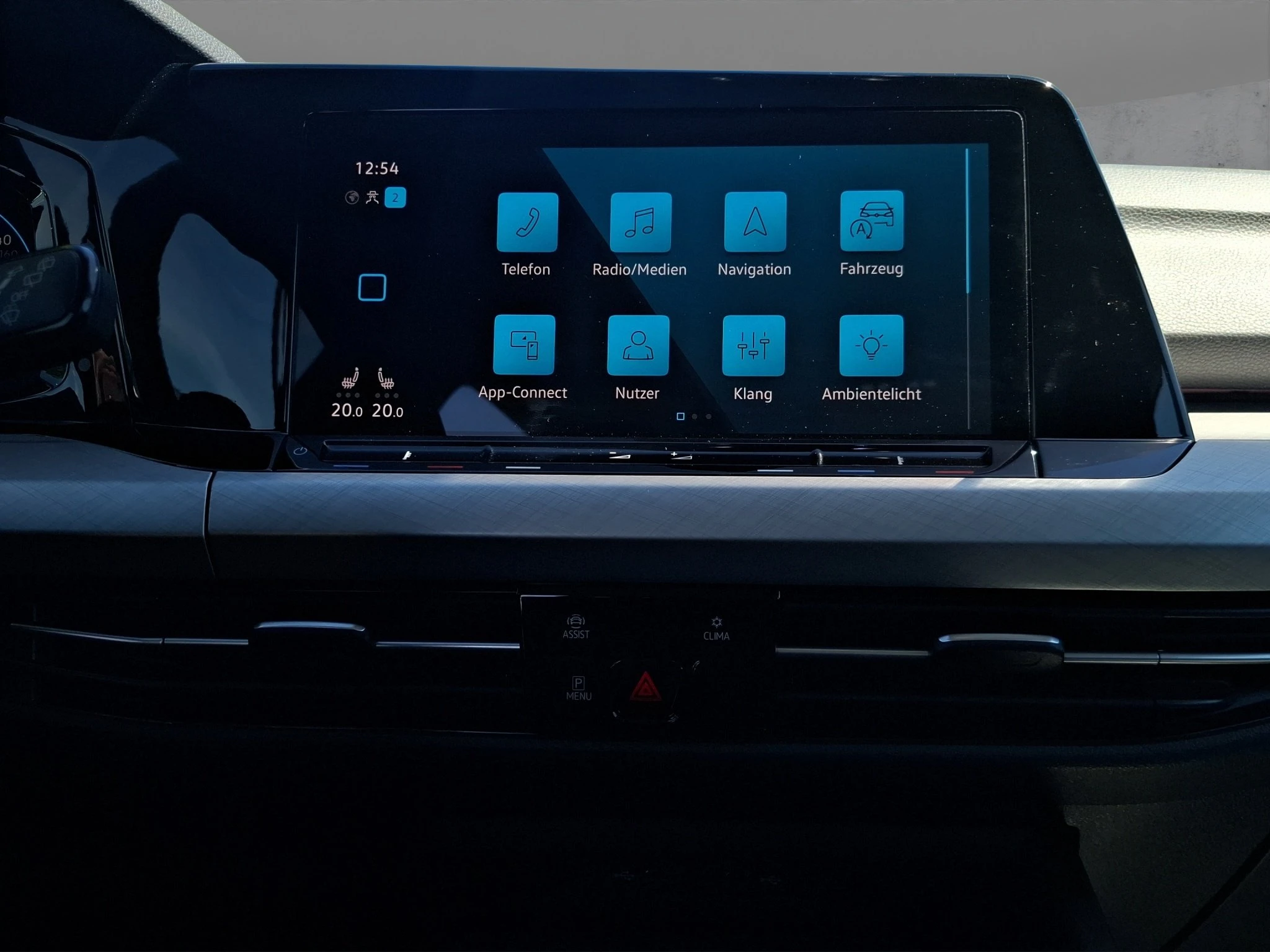 Volkswagen-Golf-image-14