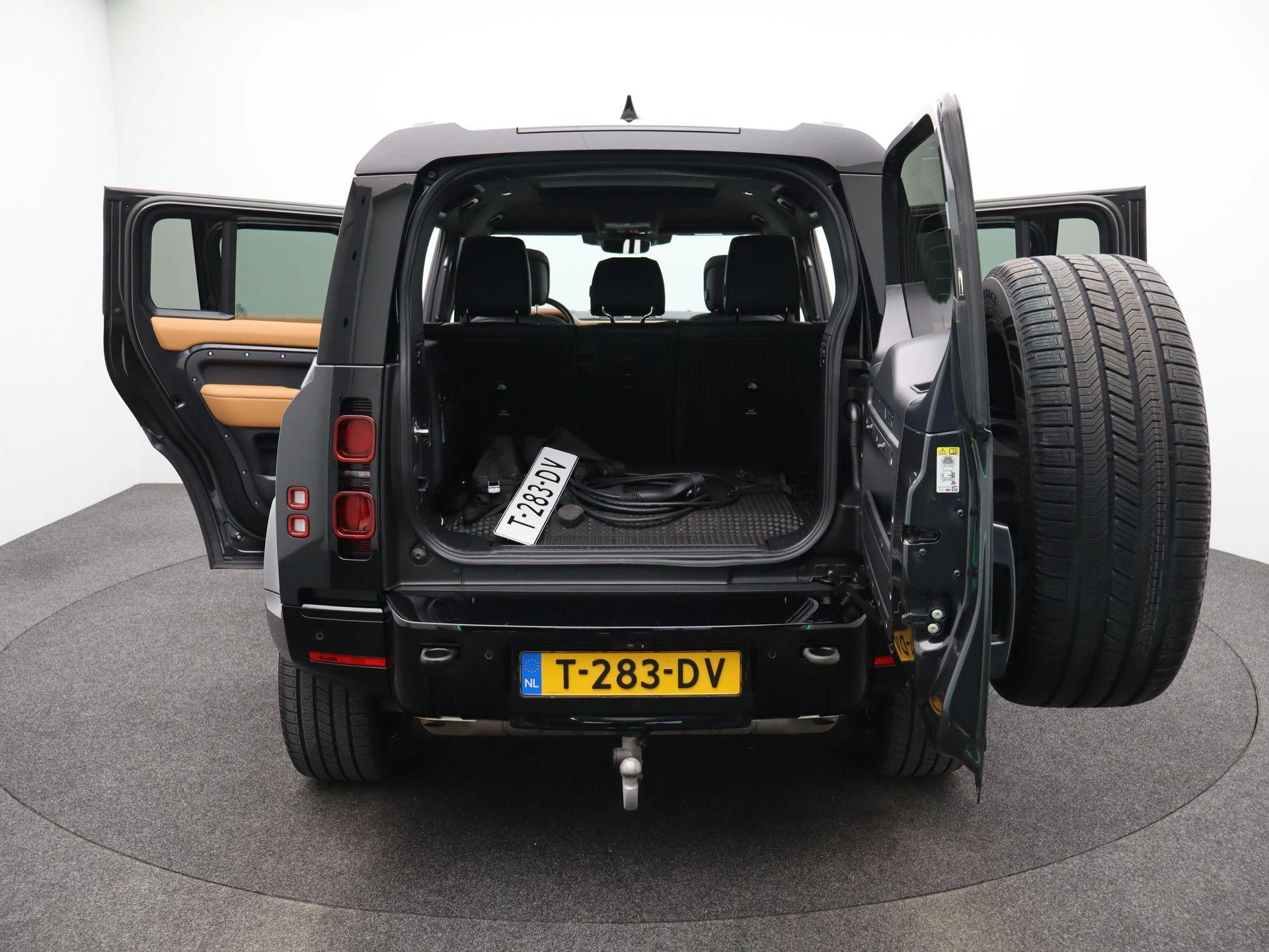 Land Rover-Defender-image-13