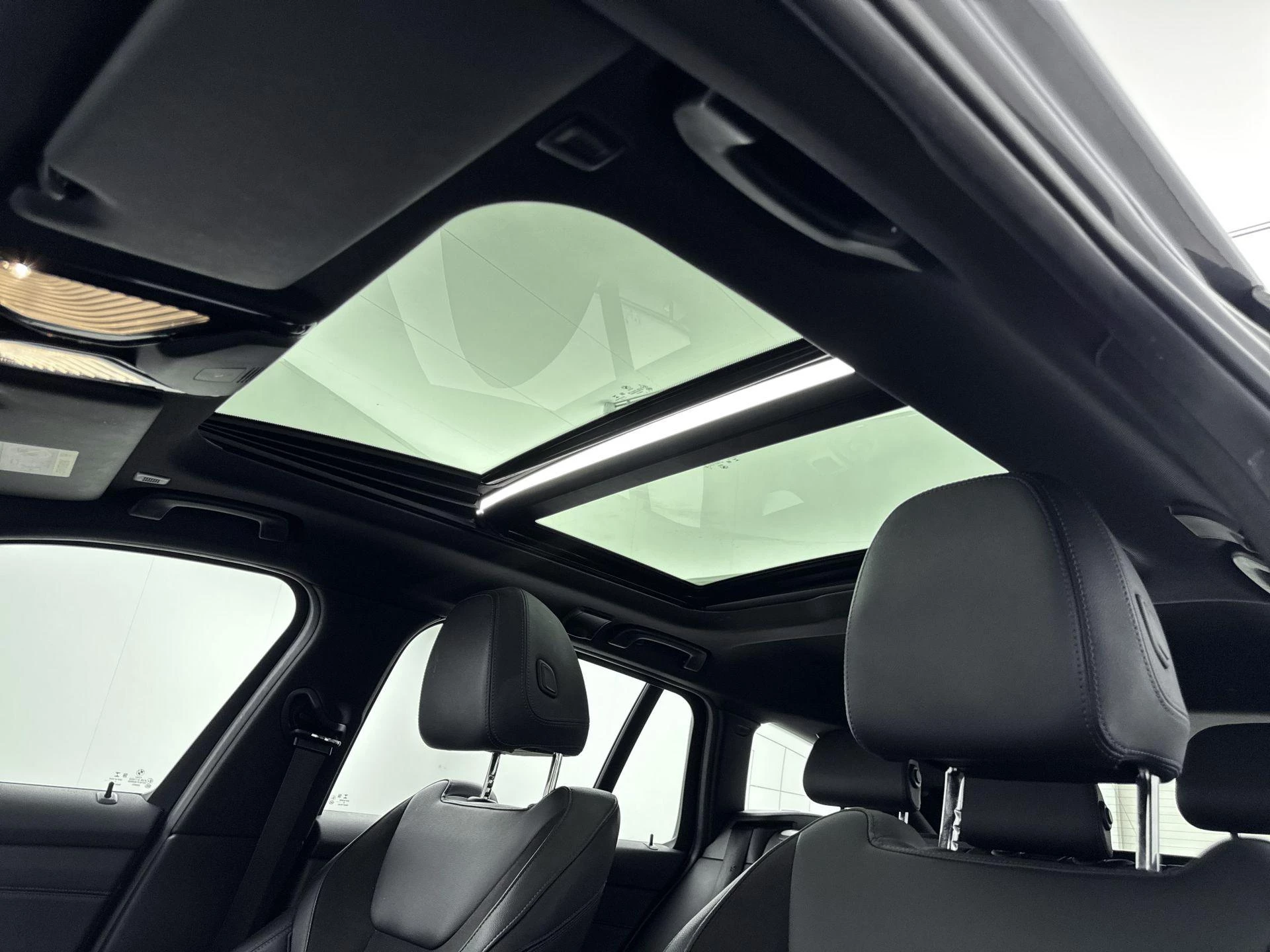 BMW-3 Serie-image-19