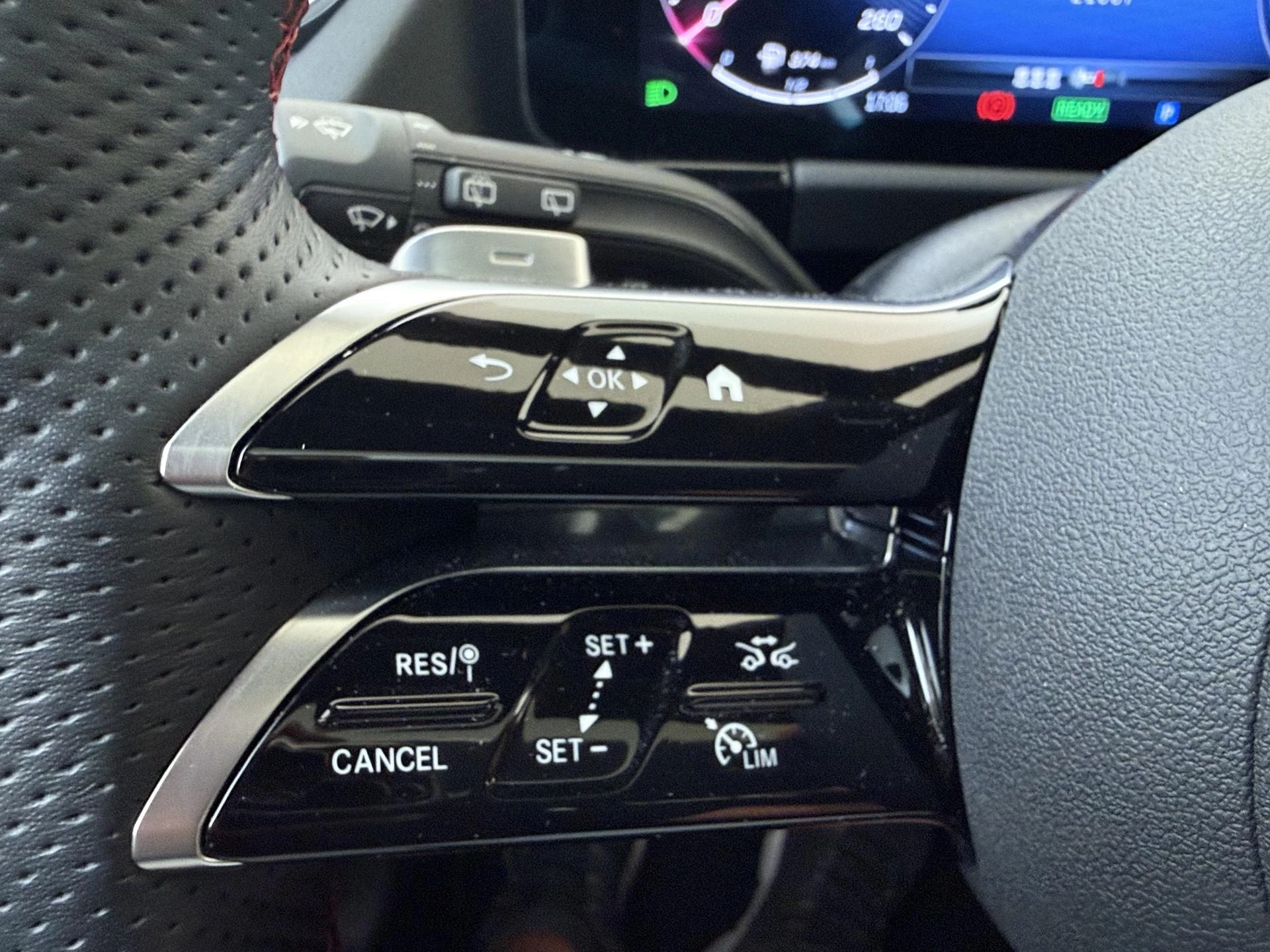 Mercedes-Benz B-Klasse 250 e Business Solution AMG
