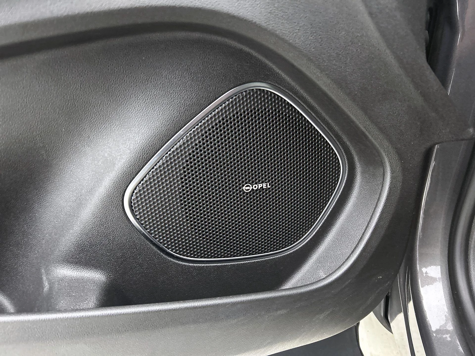 Opel-Grandland X-image-12