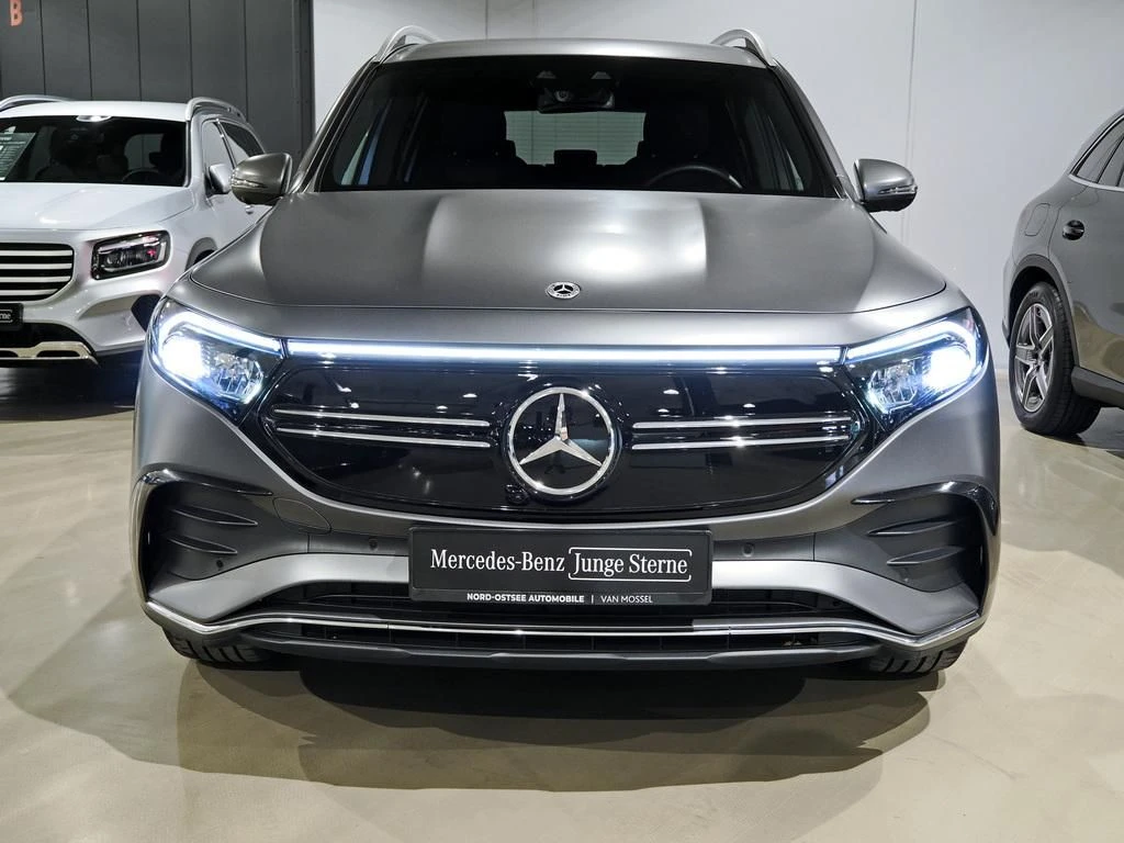 Mercedes-Benz-EQB 250+-image-3