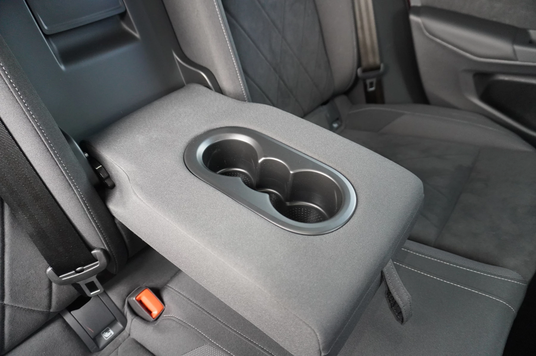 Volkswagen-Golf-image-9