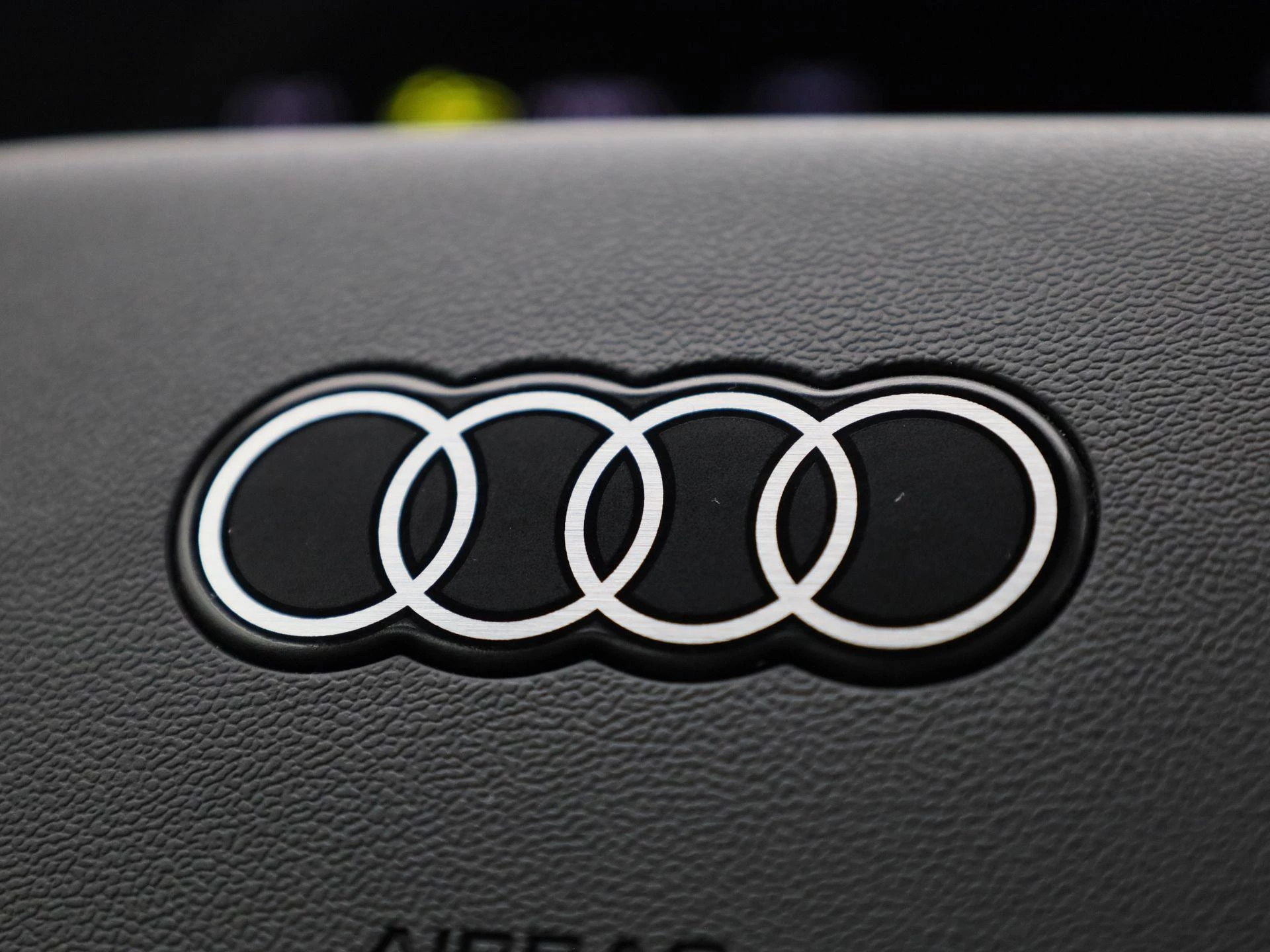 Audi-Q6 e-tron-image-39