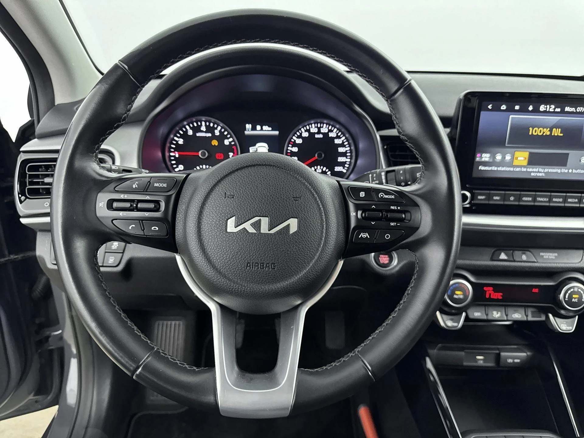 Kia-Stonic-image-9