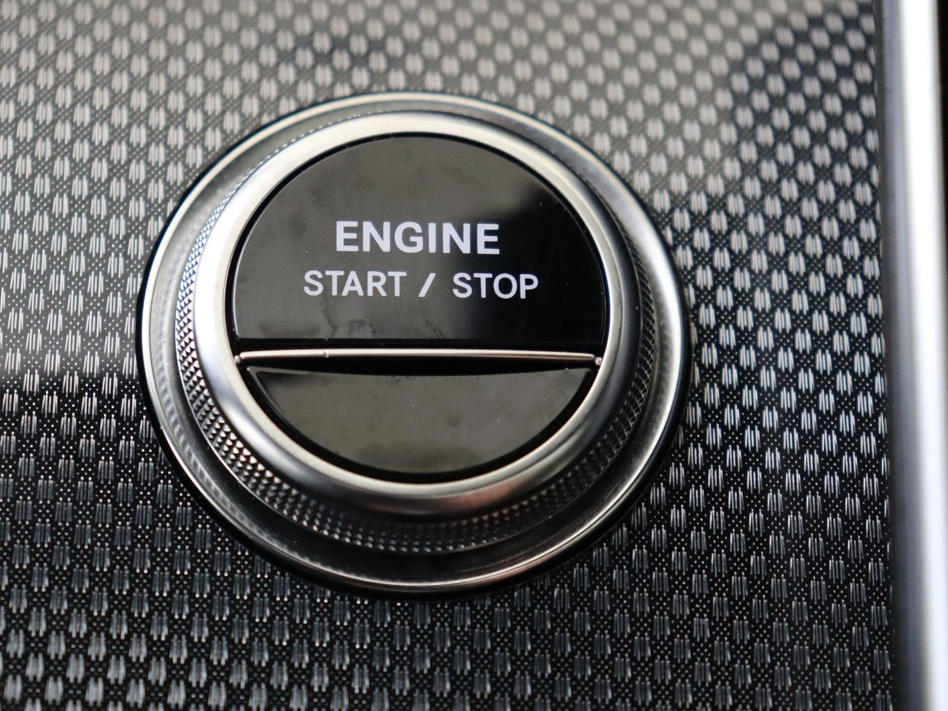 Mercedes-Benz-C-Klasse-image-21