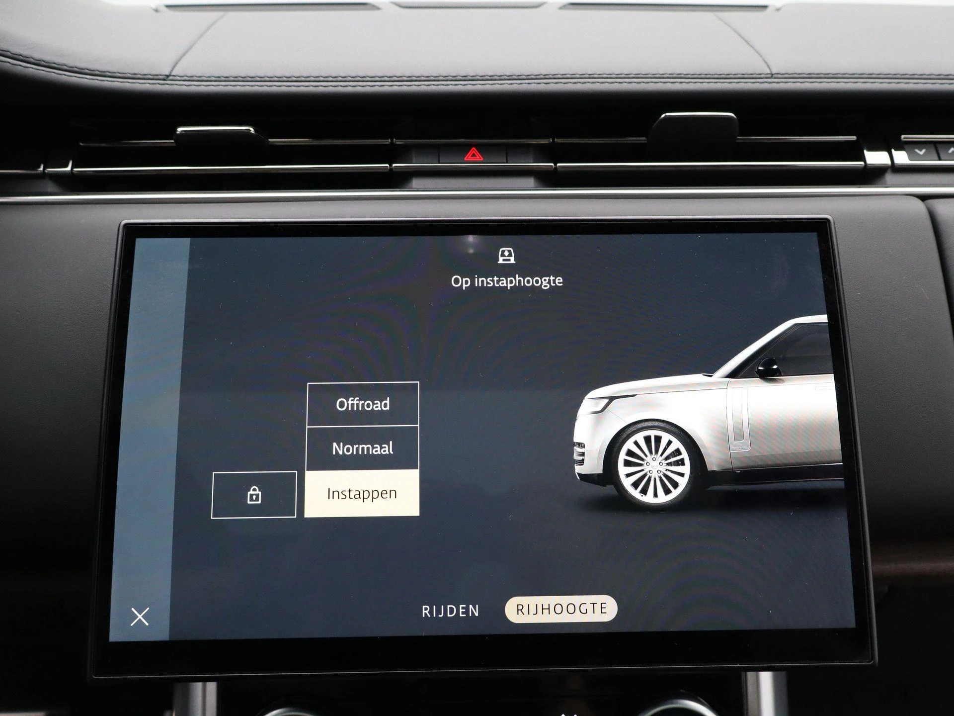 Land Rover-Range Rover-image-16