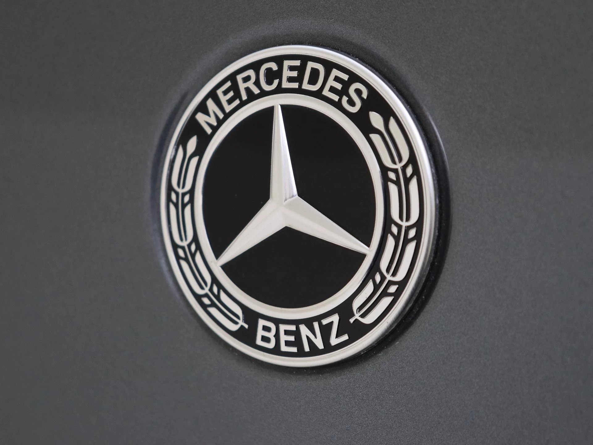Mercedes-Benz-GLE-image-30