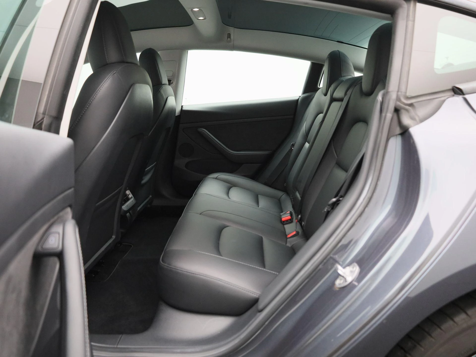 Tesla Model 3 Standard Range Autopilot