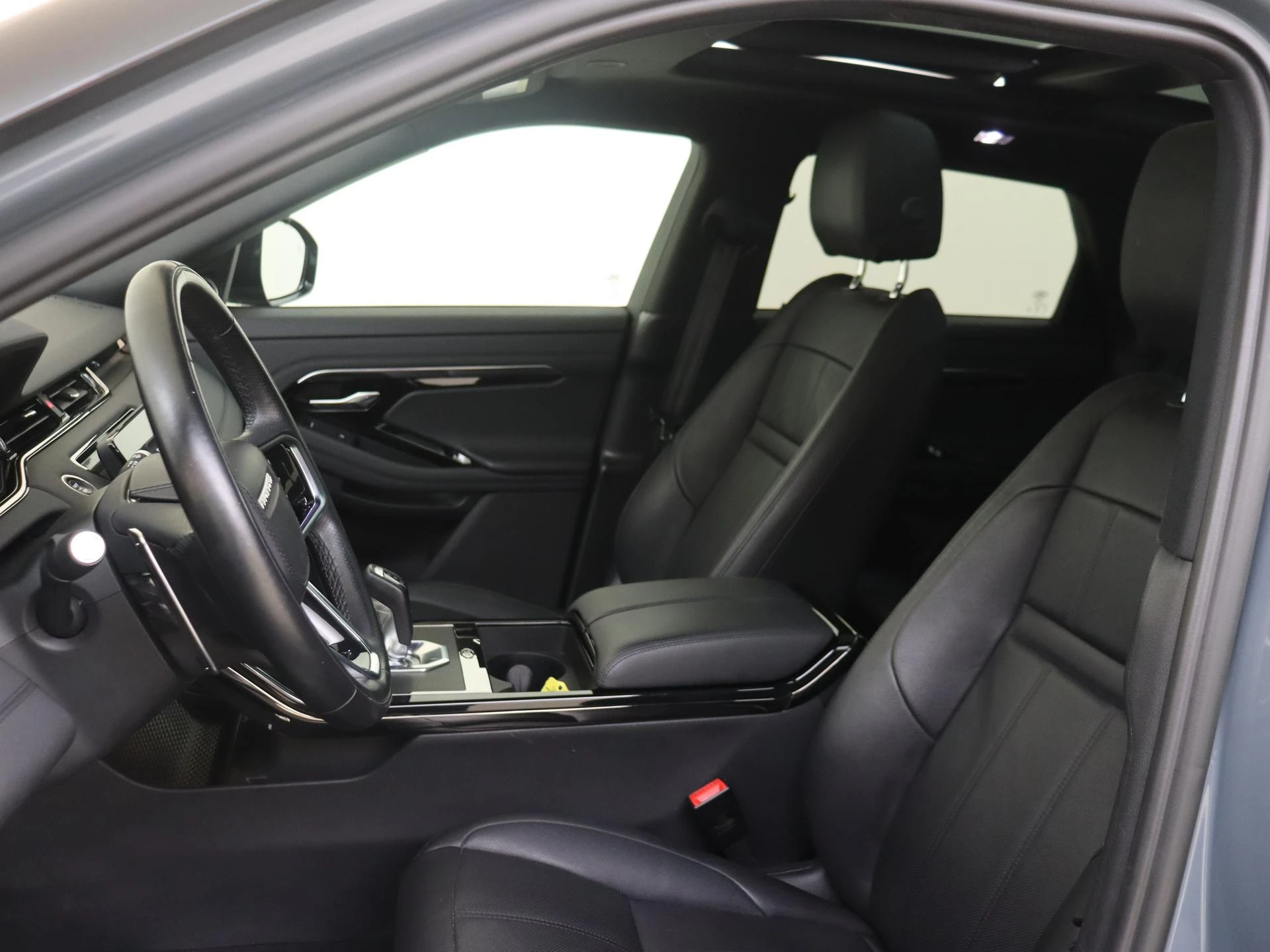 Land Rover-Range Rover Evoque-image-14