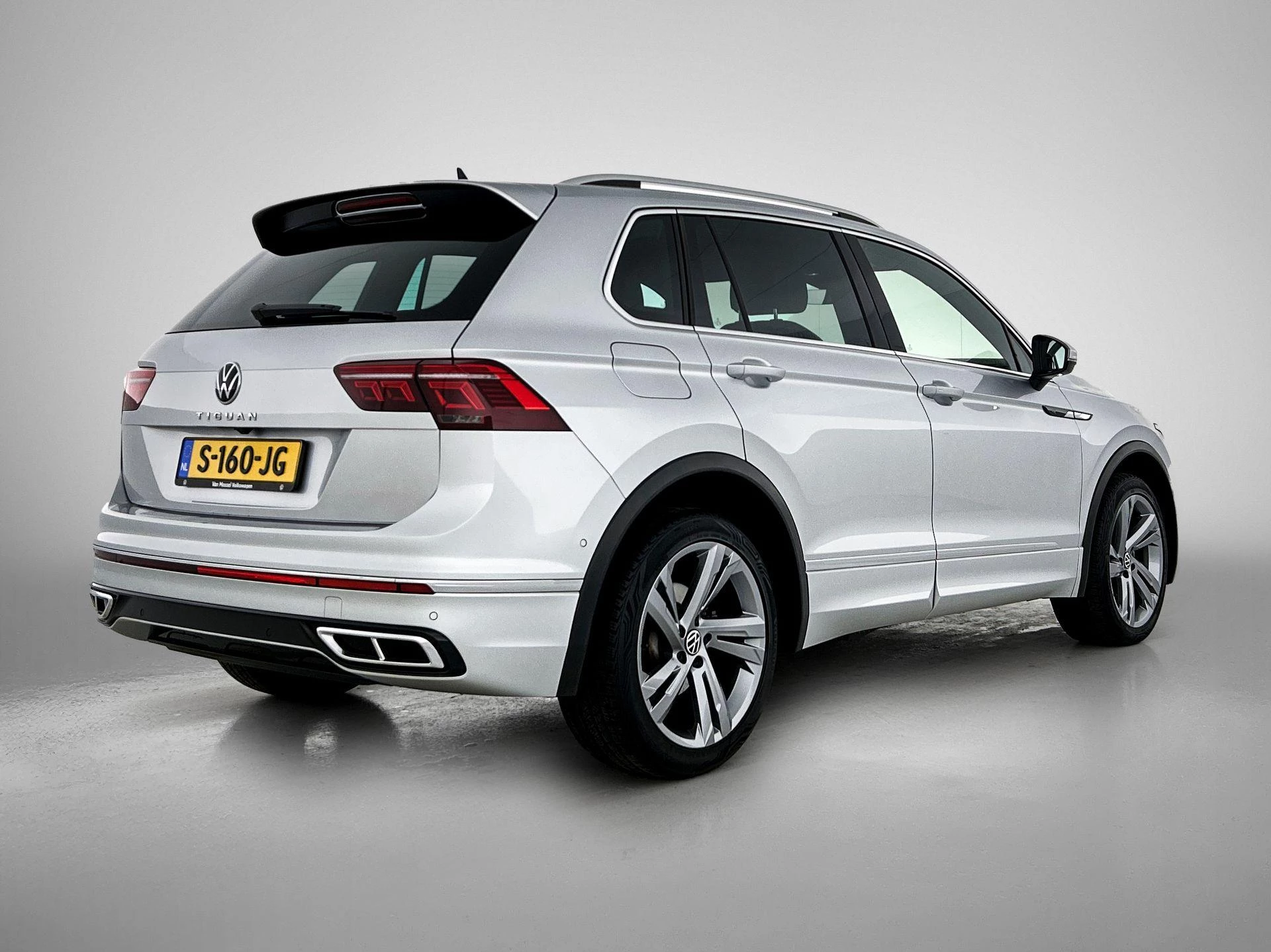 Volkswagen-Tiguan-image-3