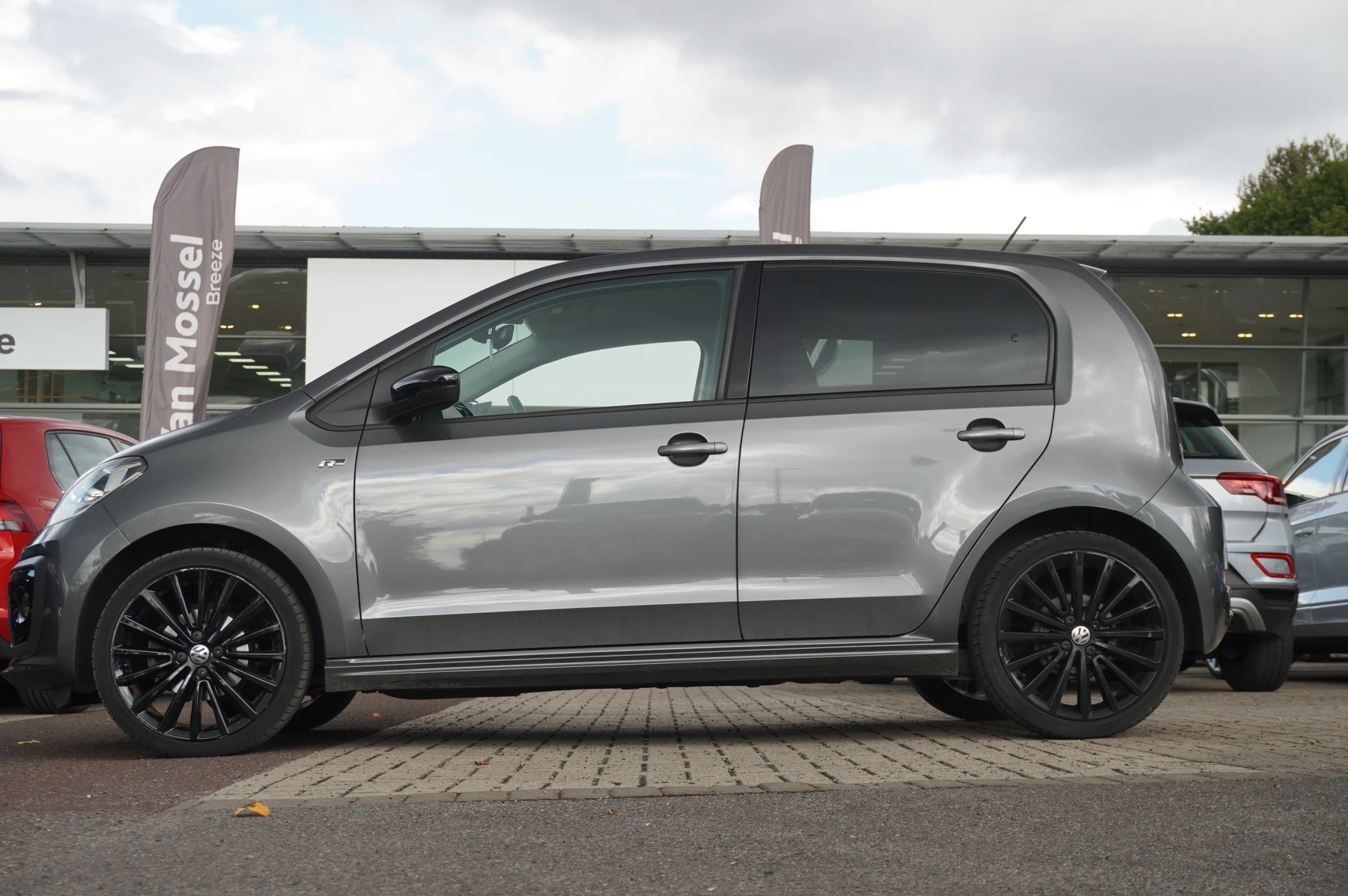 Volkswagen-up!-image-16