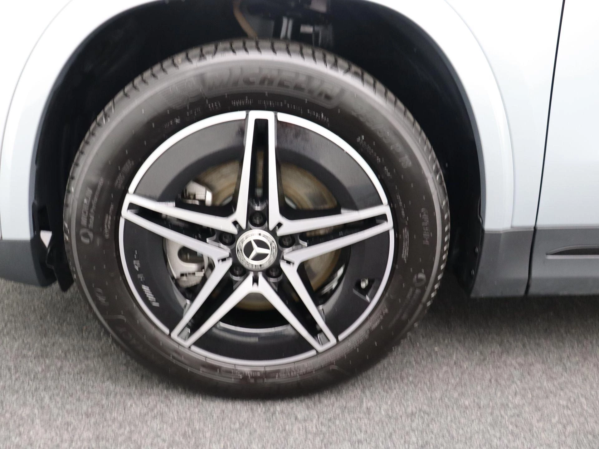Mercedes-Benz-EQA-image-6