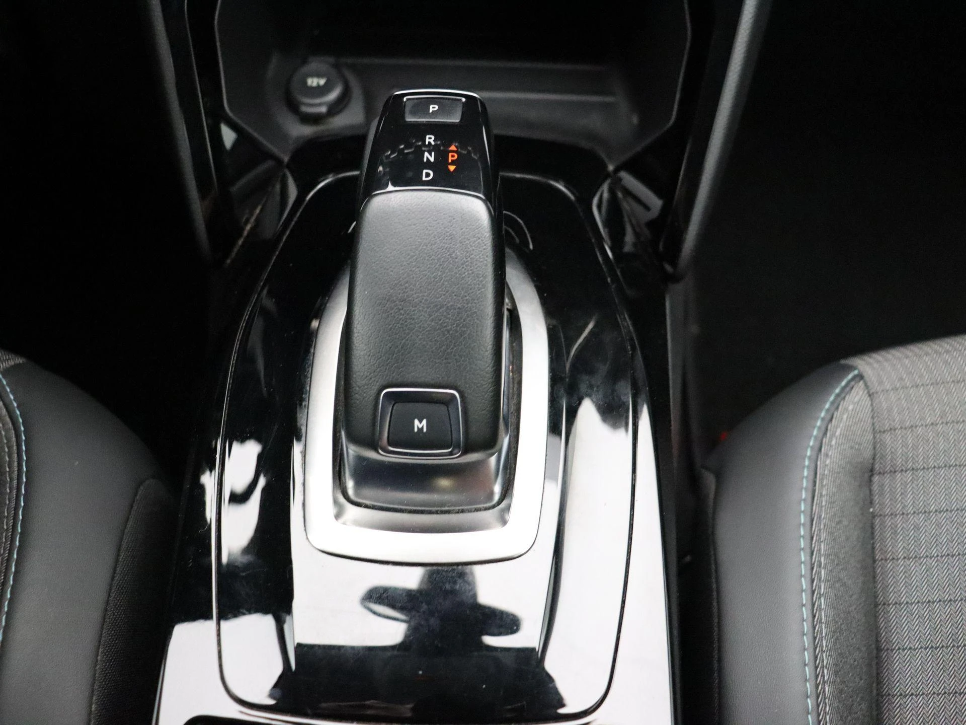 Peugeot-208-image-14