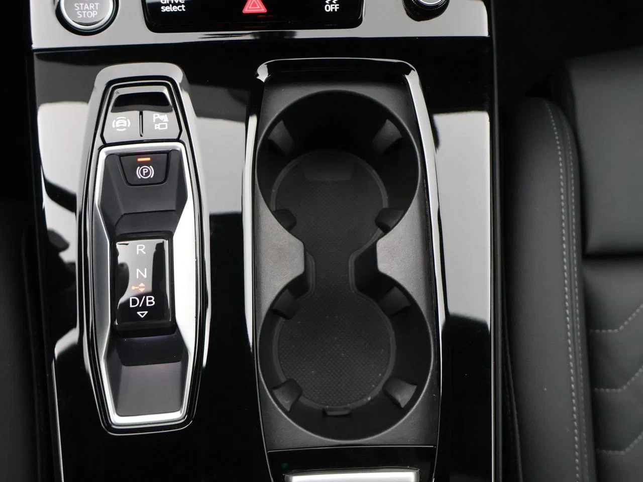 Audi-A6 Sportback e-tron-image-20