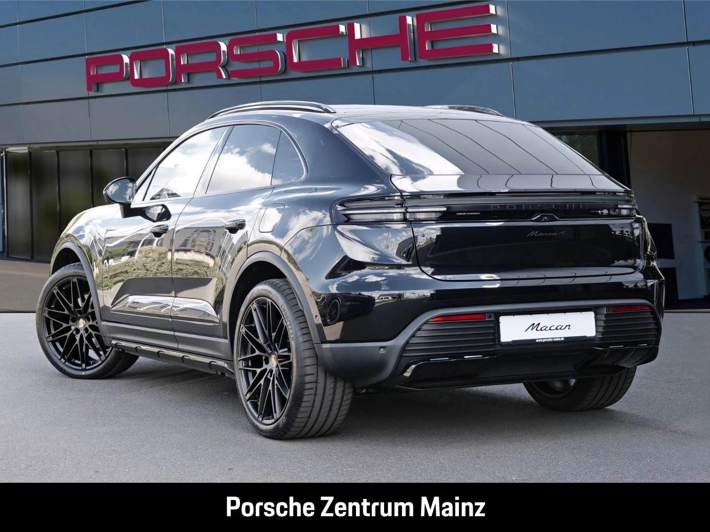 Porsche-Macan-image-5