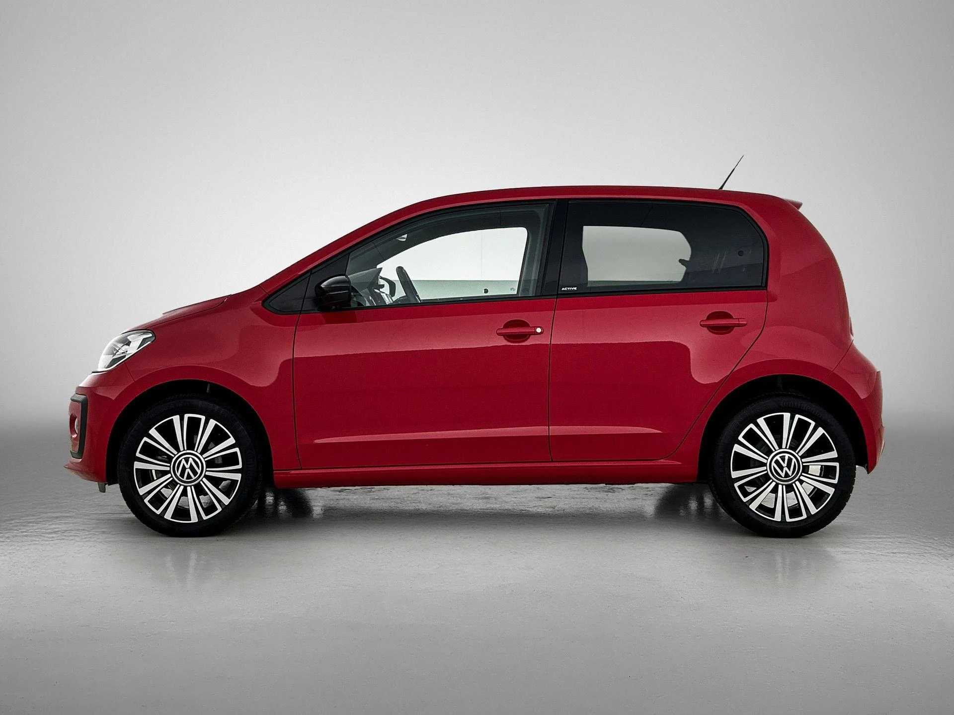 Volkswagen-up!-image-1