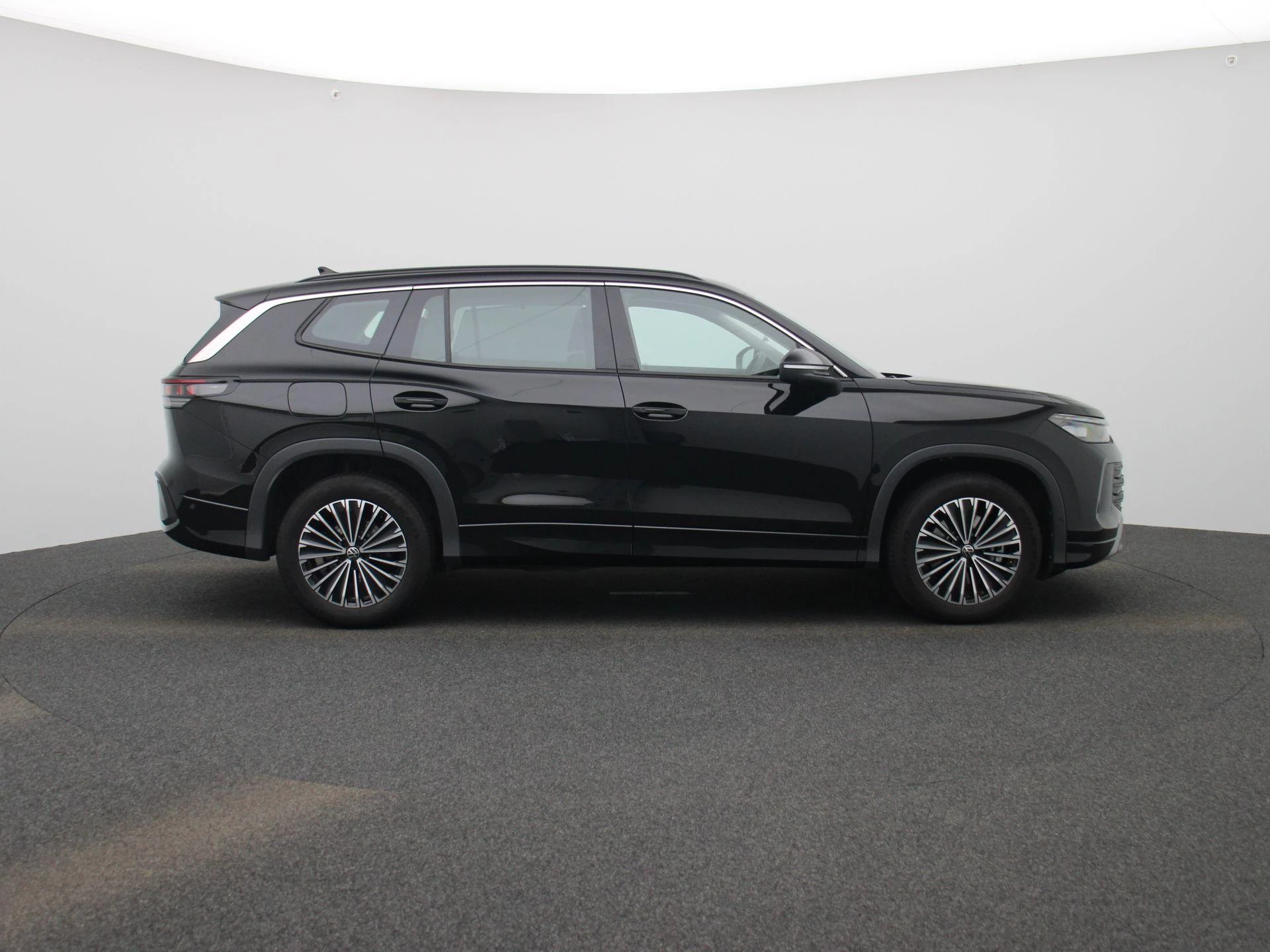 Volkswagen-Tayron-image-5
