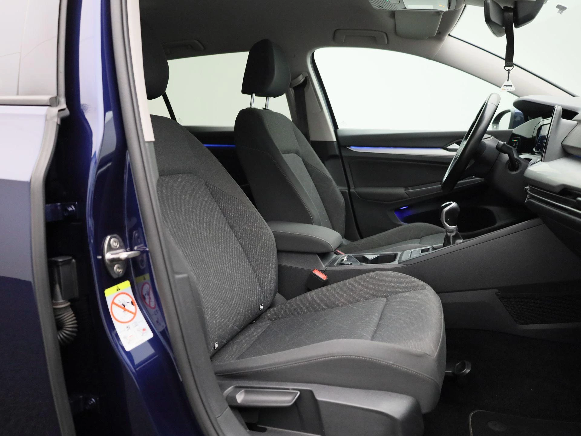 Volkswagen-Golf-image-29