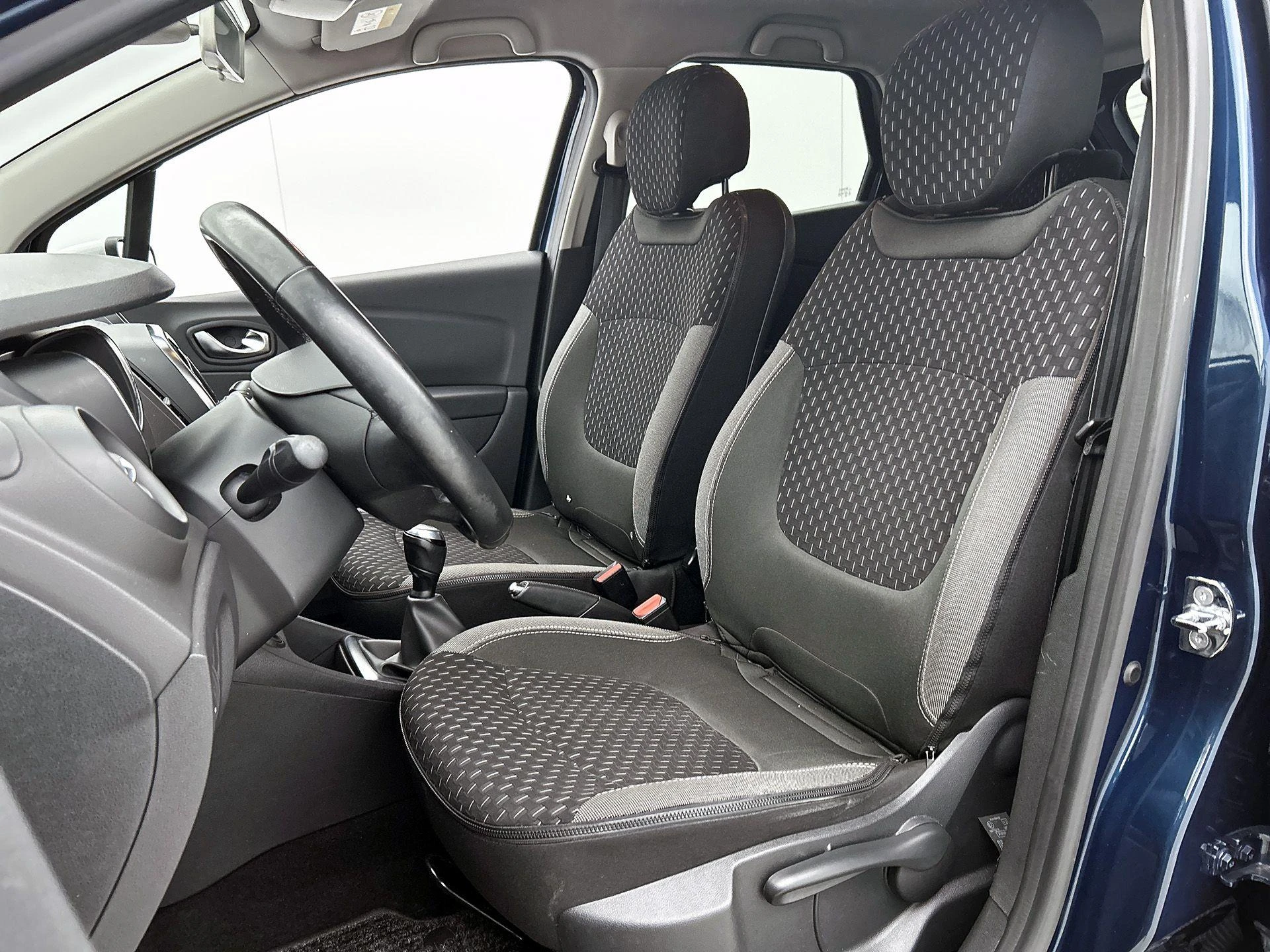 Renault-Captur-image-32