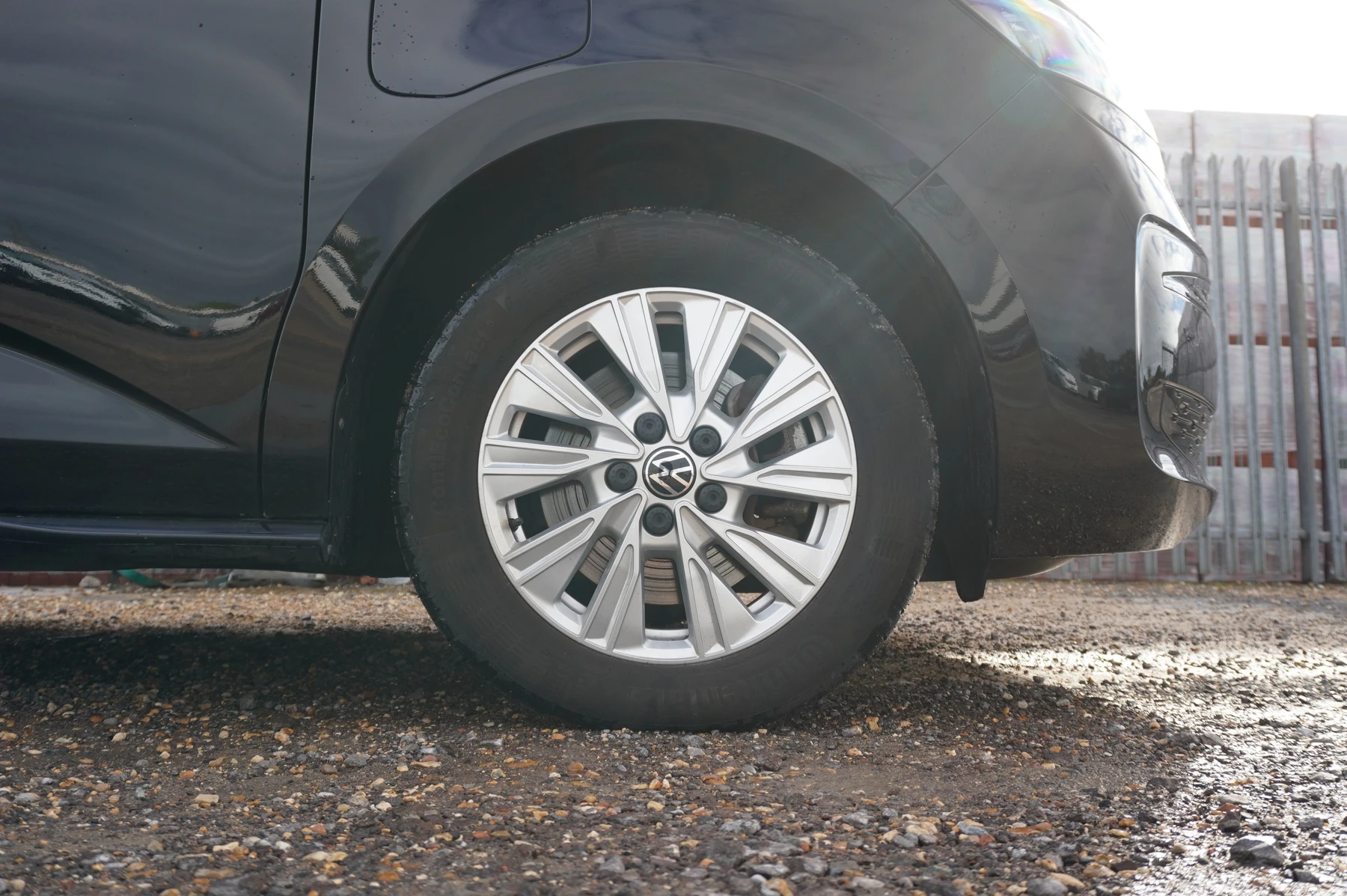 Volkswagen-Multivan-image-44
