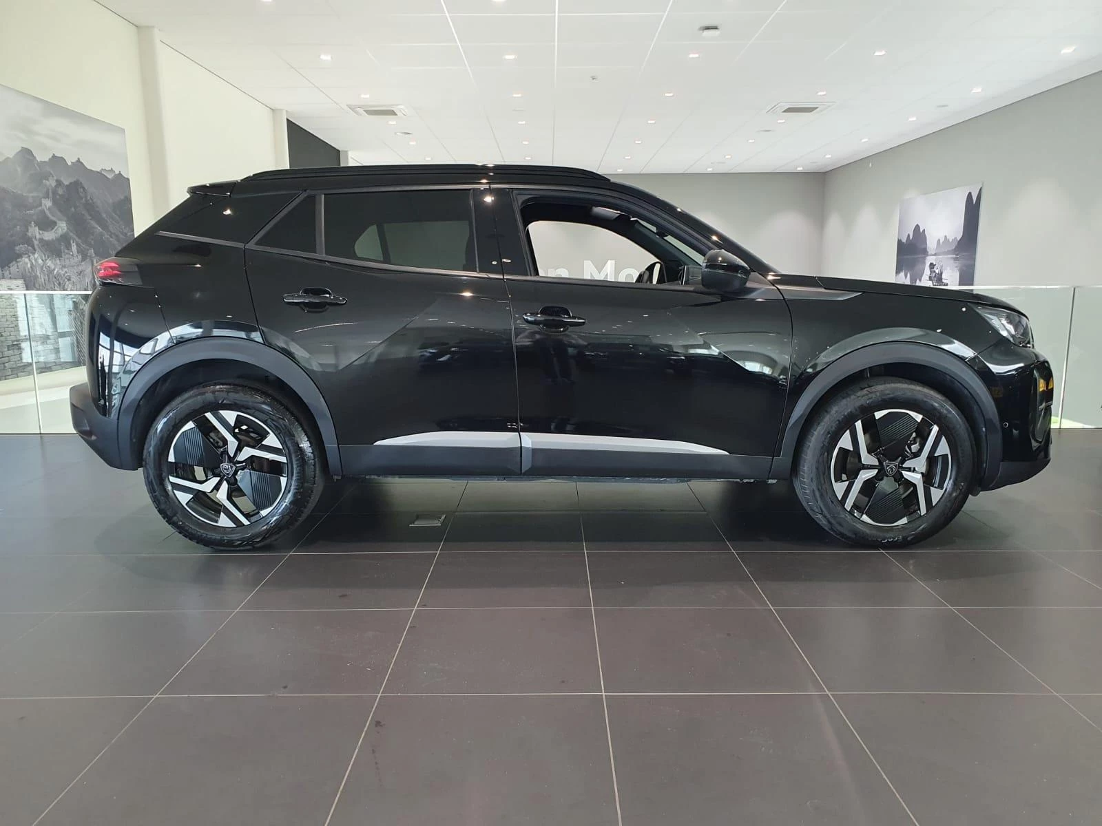 Peugeot-2008-image-2