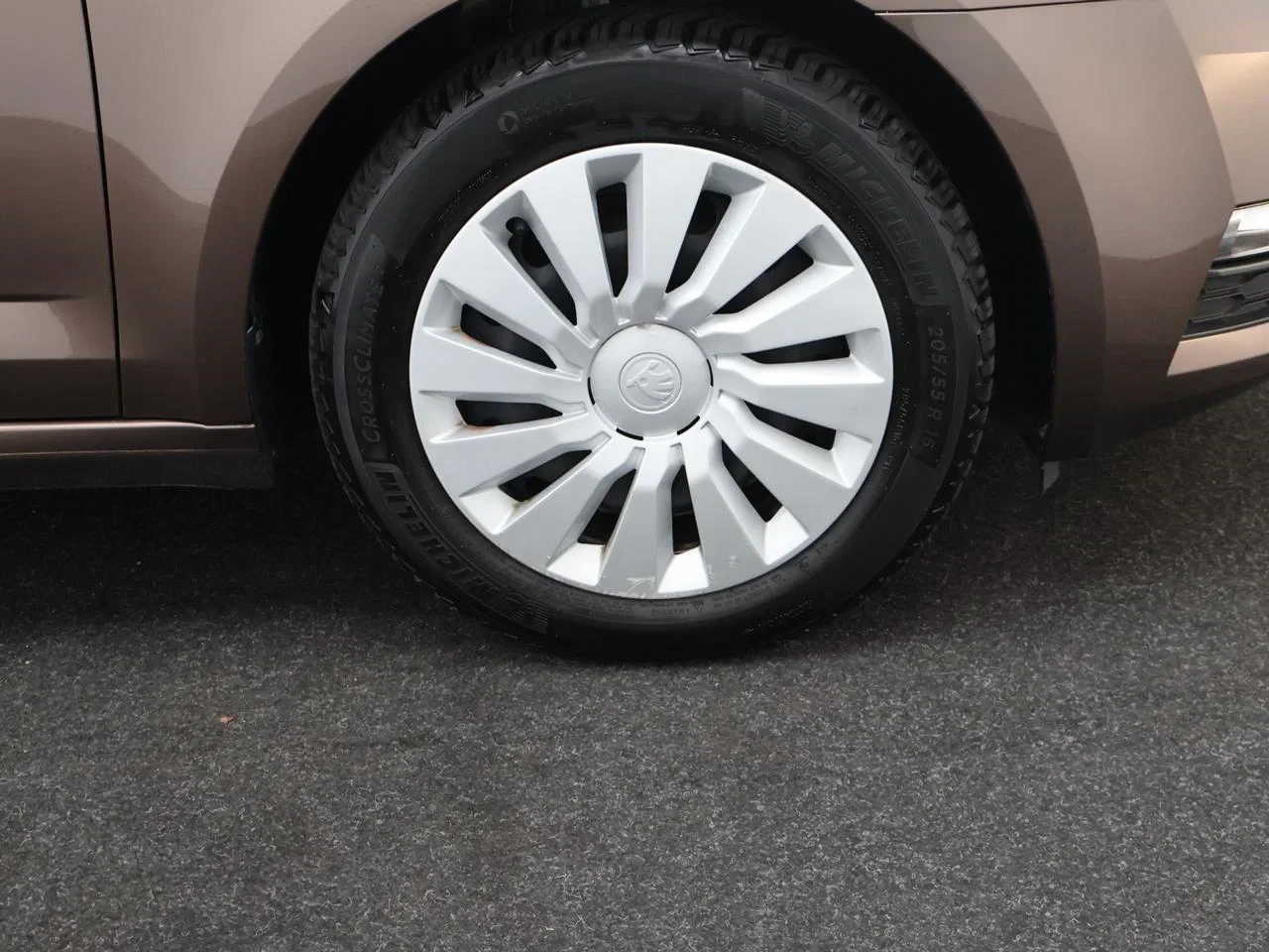 Škoda Octavia Combi 1.6TDI NAVI*TREKHAAK*AUTOCLIMA*TOUCHSCREEN