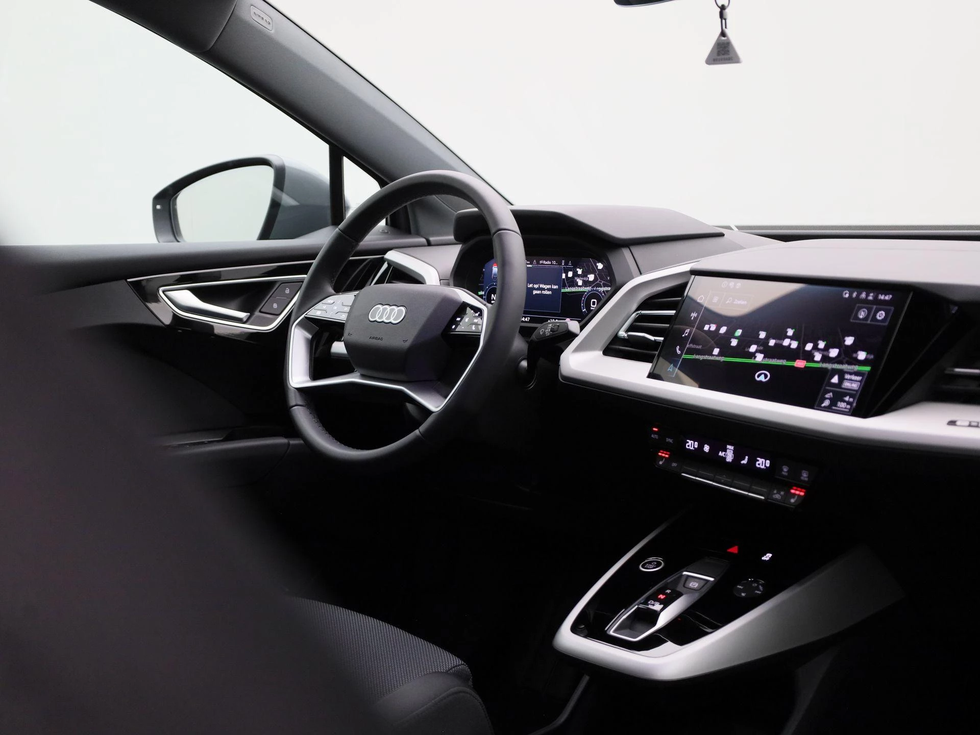 Audi-Q4 e-tron-image-36