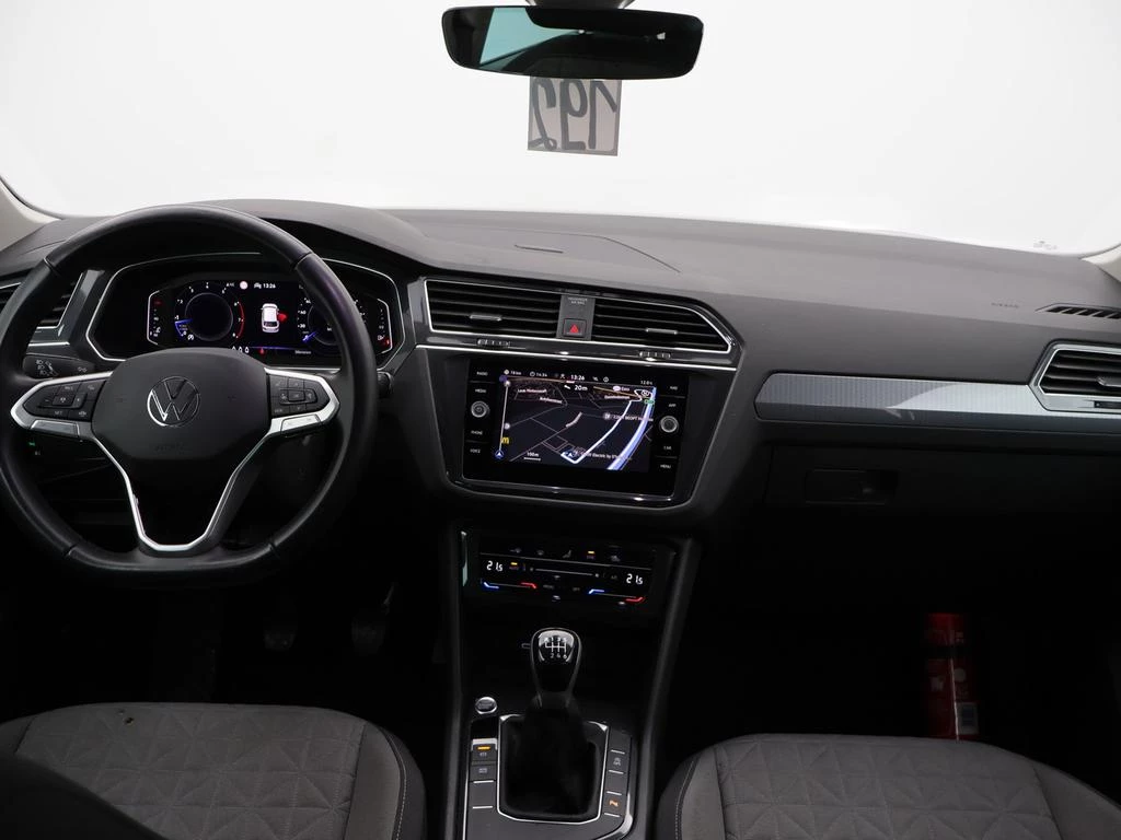 Volkswagen Tiguan Tiguan Life Business 1.5TSI 130PK *VIRTUAL COCKPIT*CAMERA*ACC*PDC*LANE ASSIST*...*