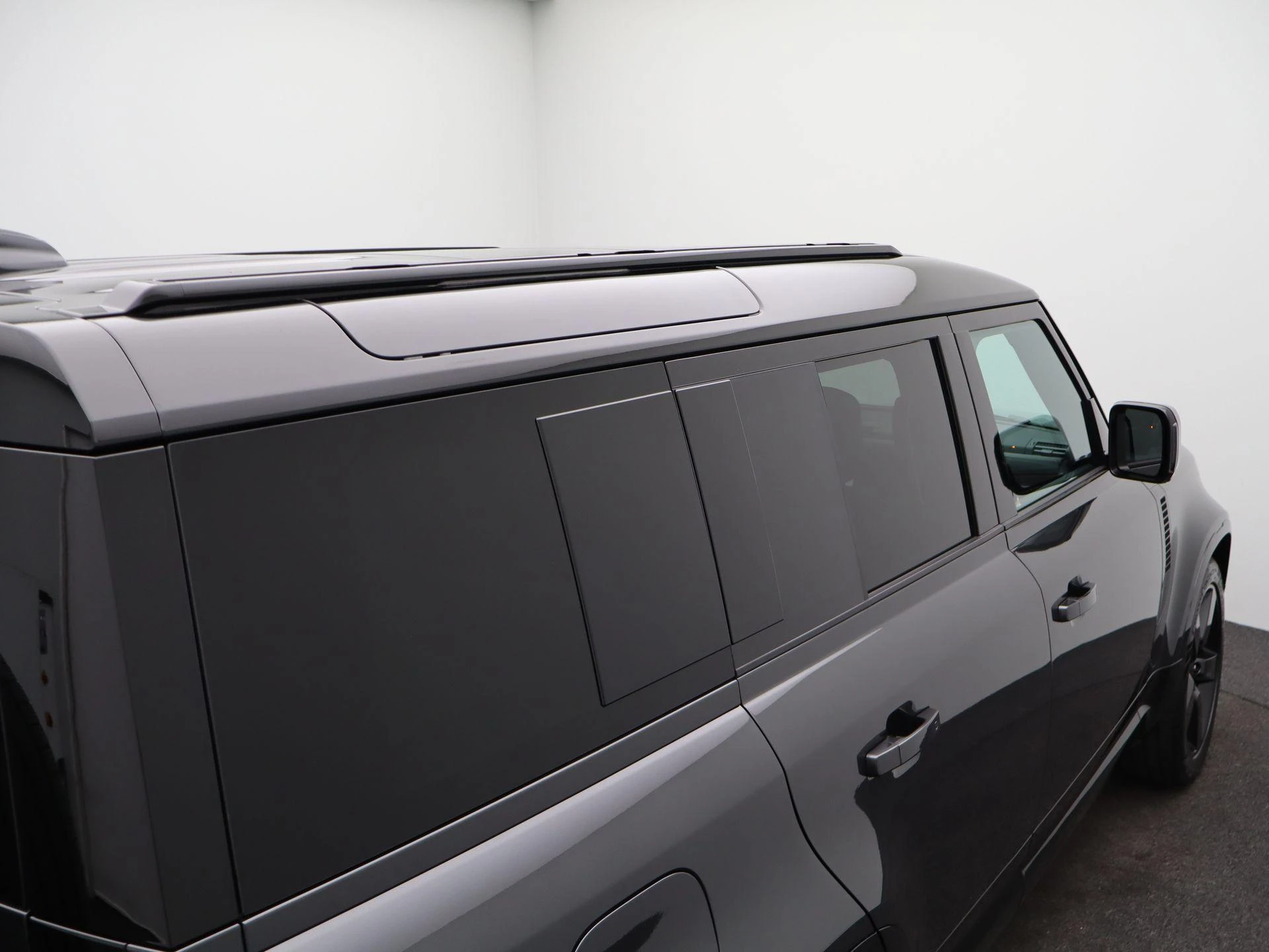 Land Rover-Defender-image-48