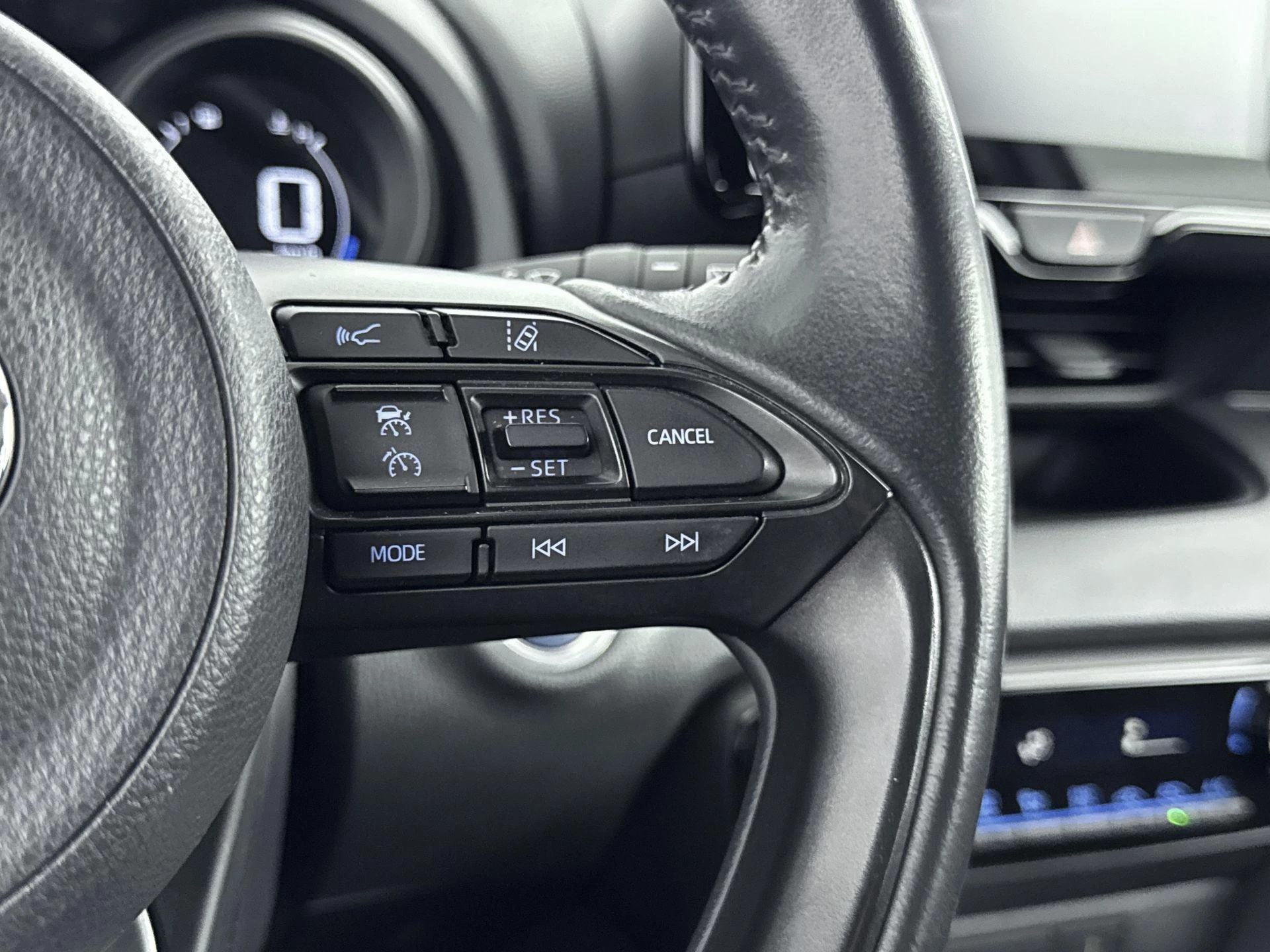 Toyota-Yaris-image-5