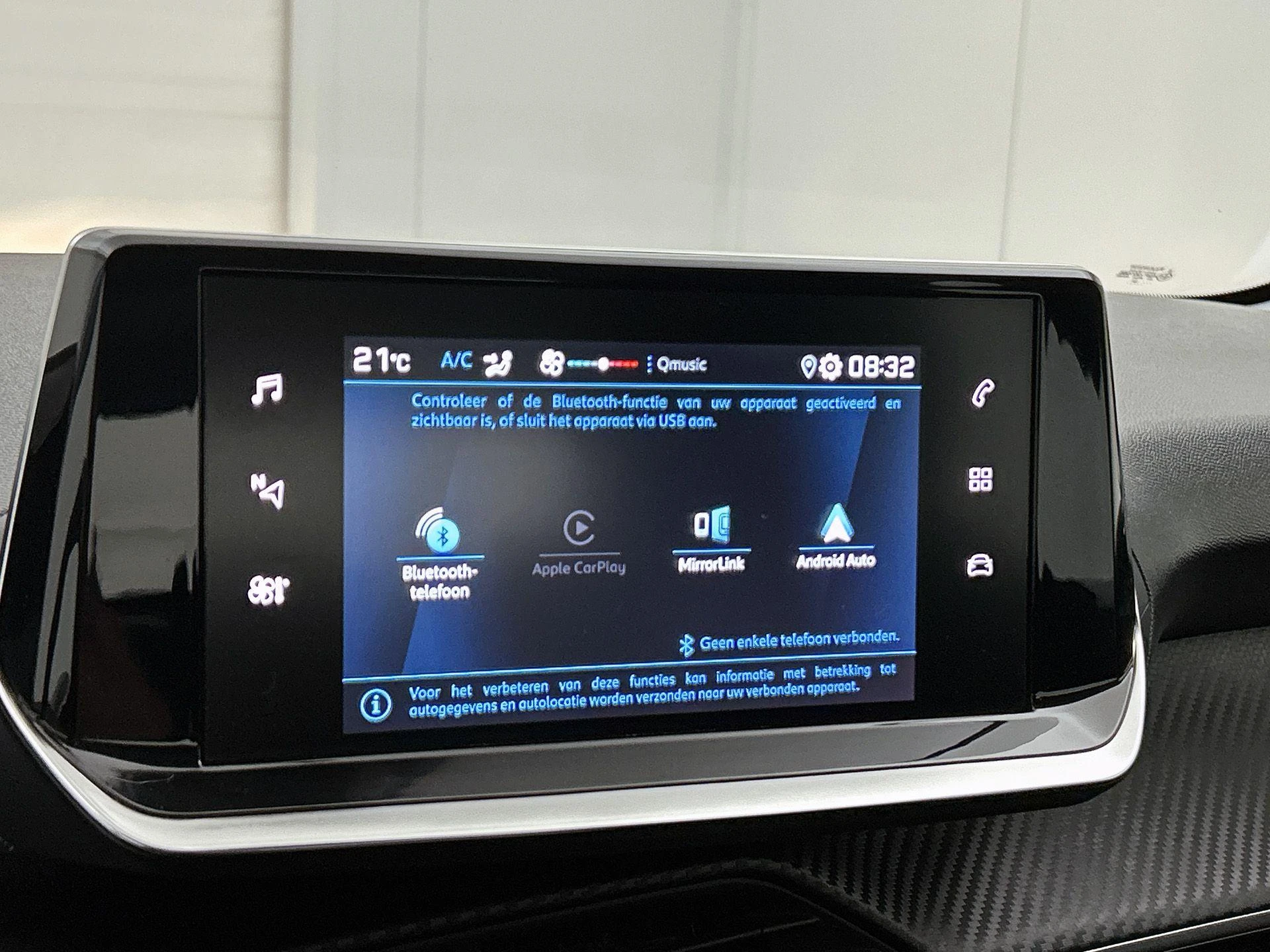 Peugeot-208-image-11
