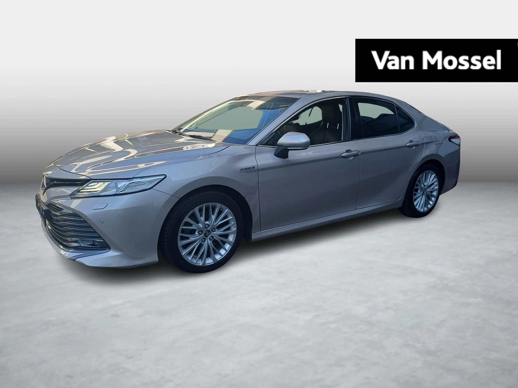 Toyota-Camry-image-0
