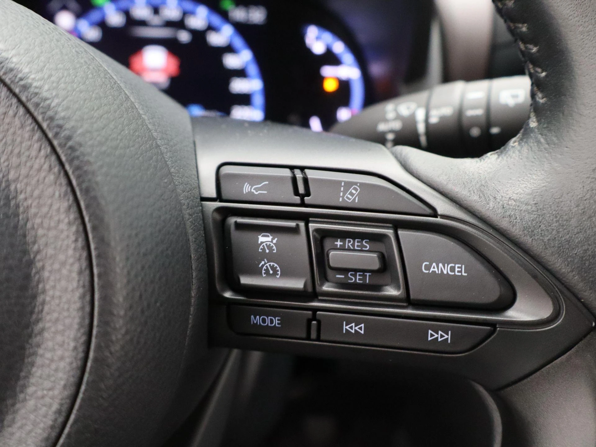 Toyota-Yaris Cross-image-26