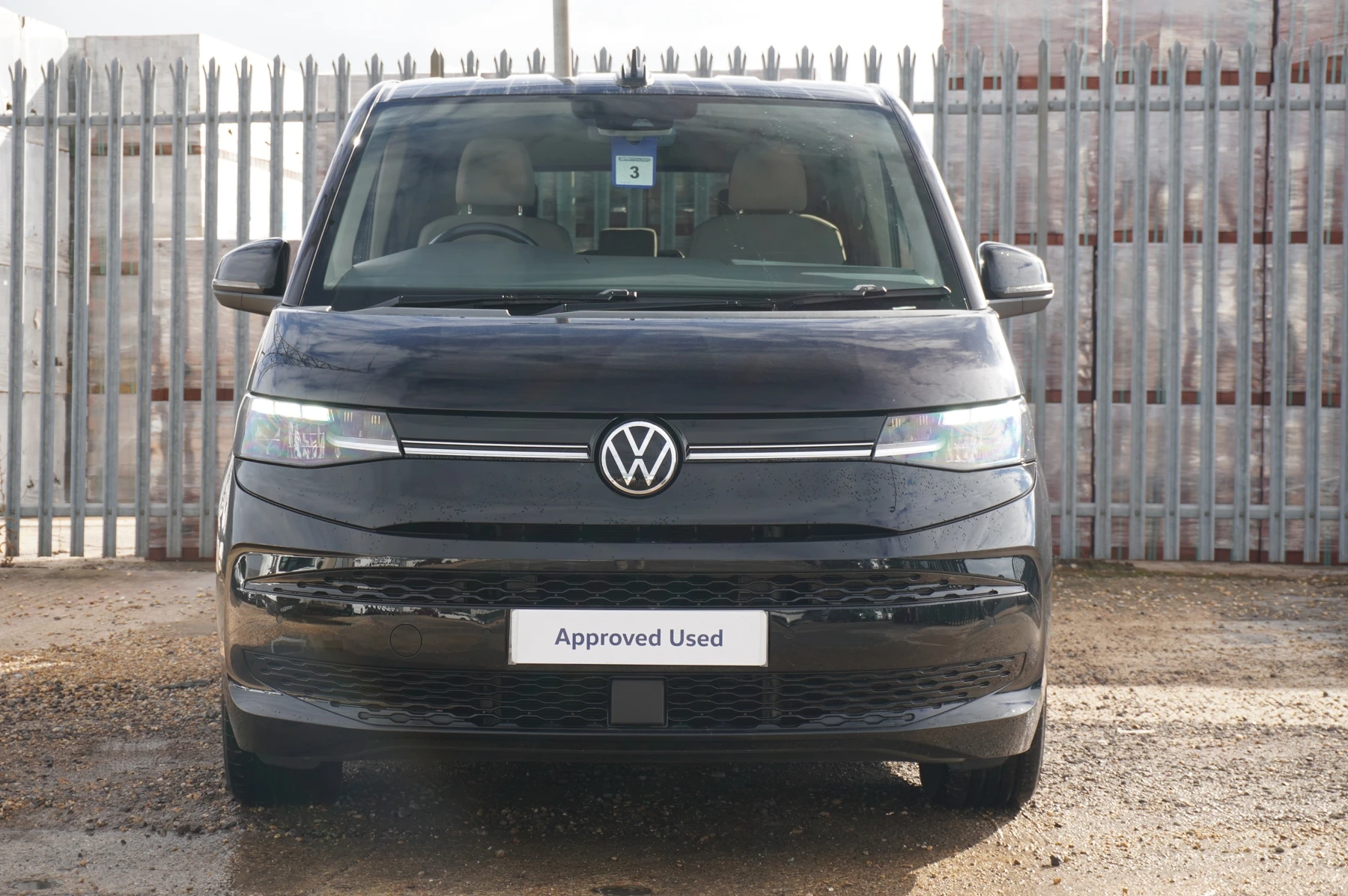 Volkswagen-Multivan-image-6