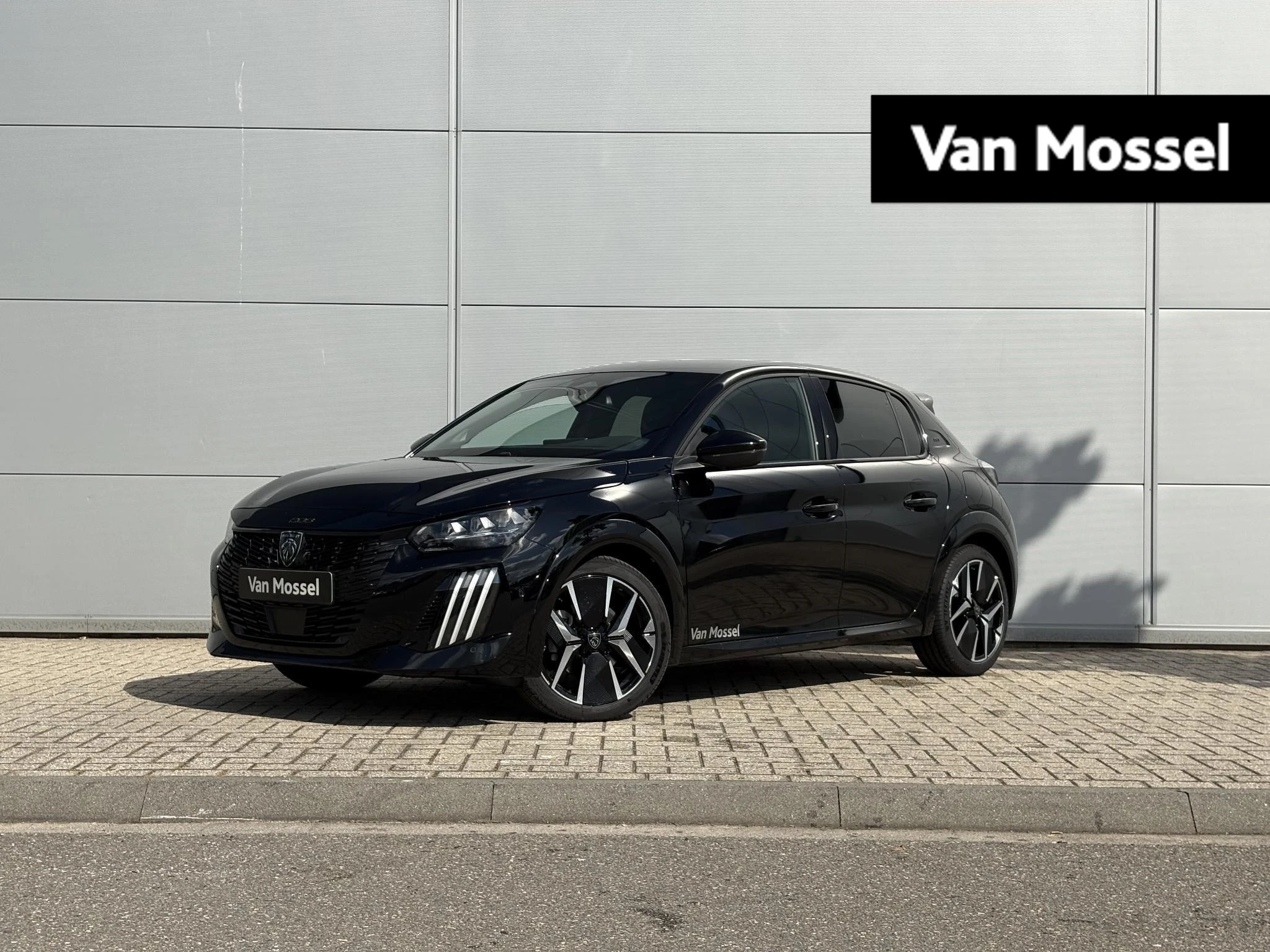Peugeot-208-image-0