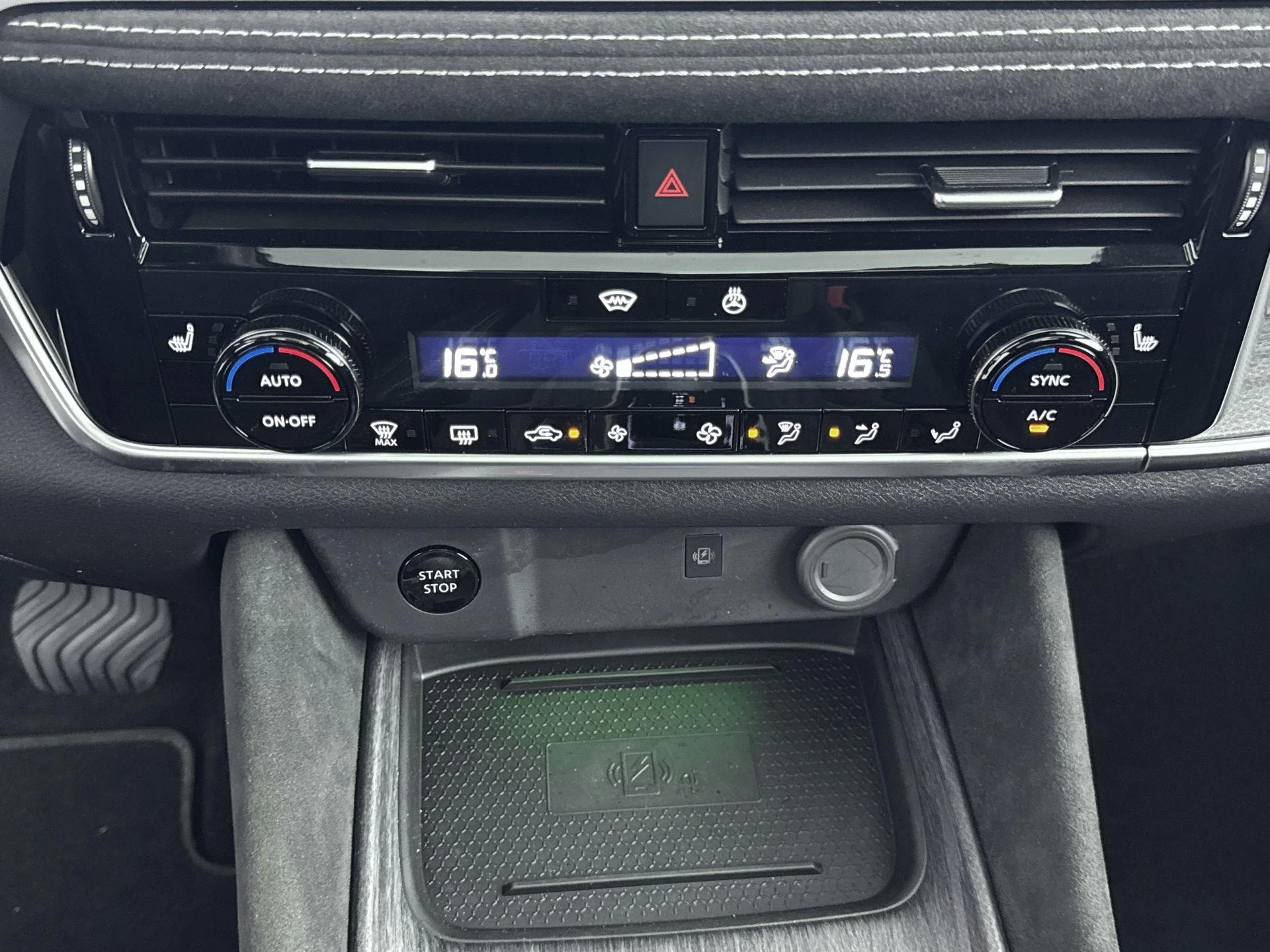 Nissan-QASHQAI-image-23