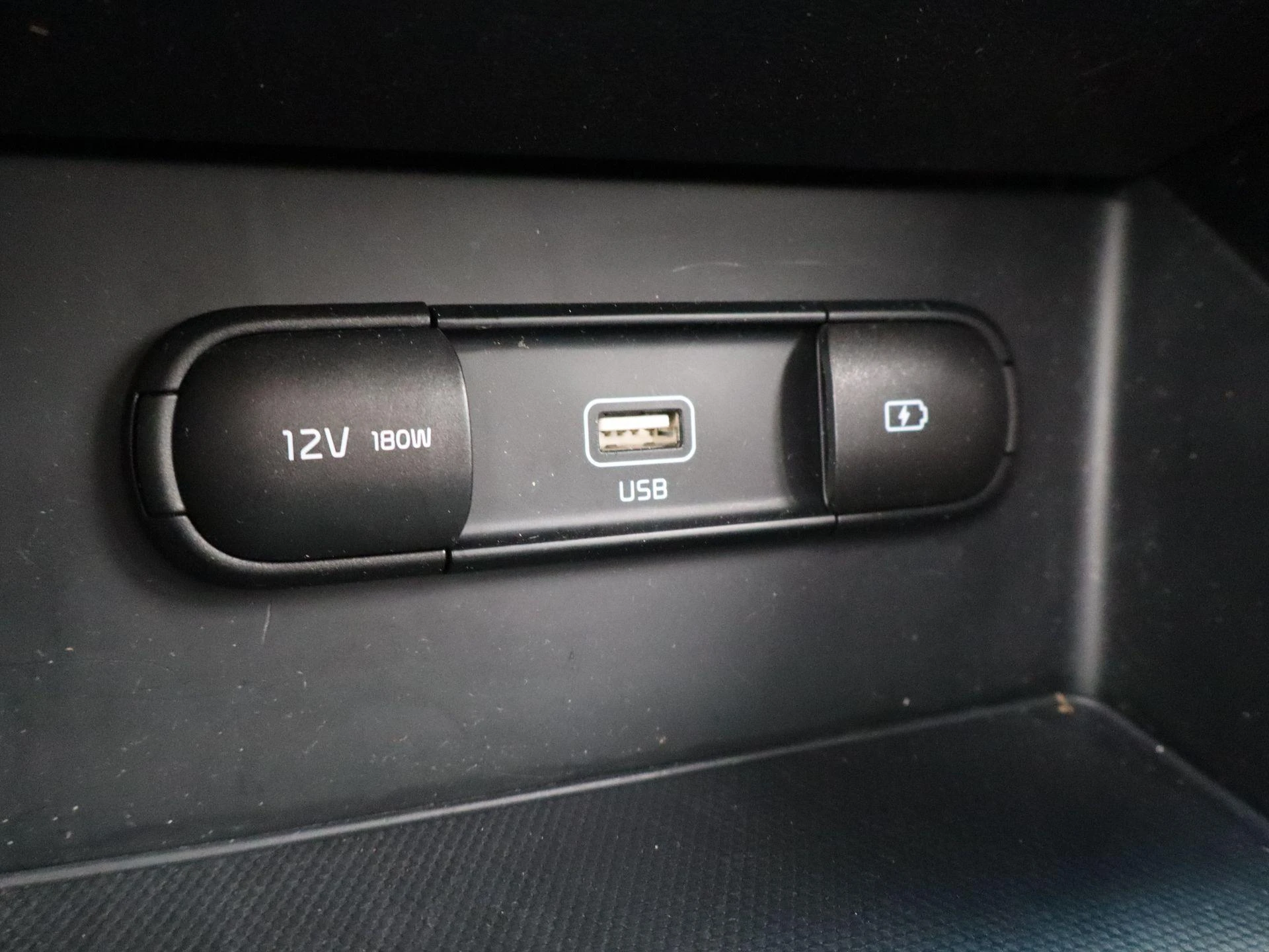 Kia-Niro-image-22