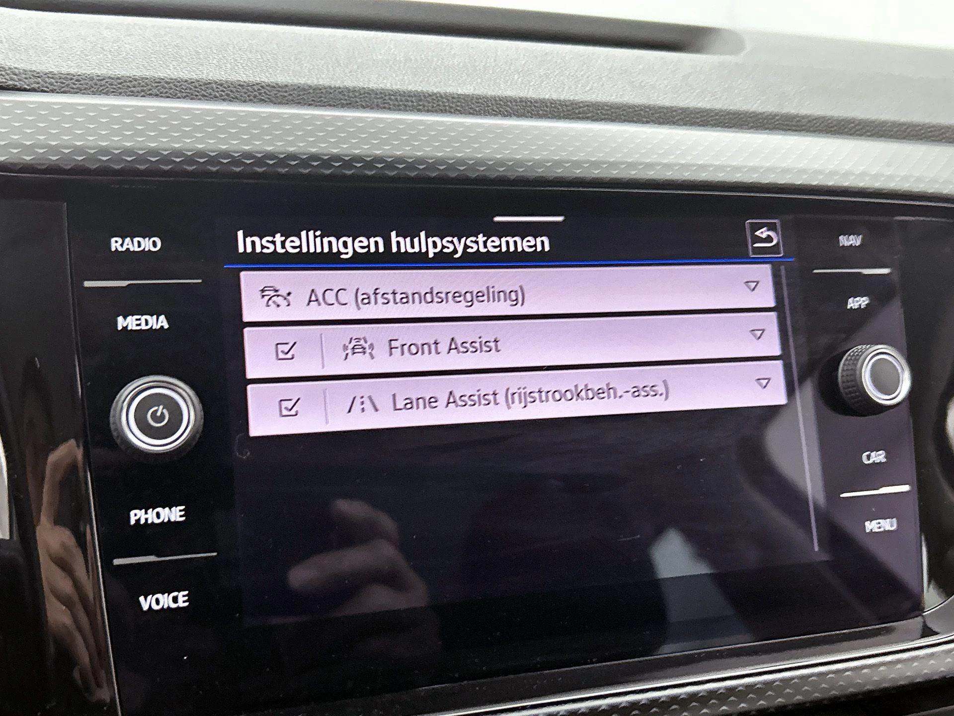Volkswagen-T-Cross-image-8