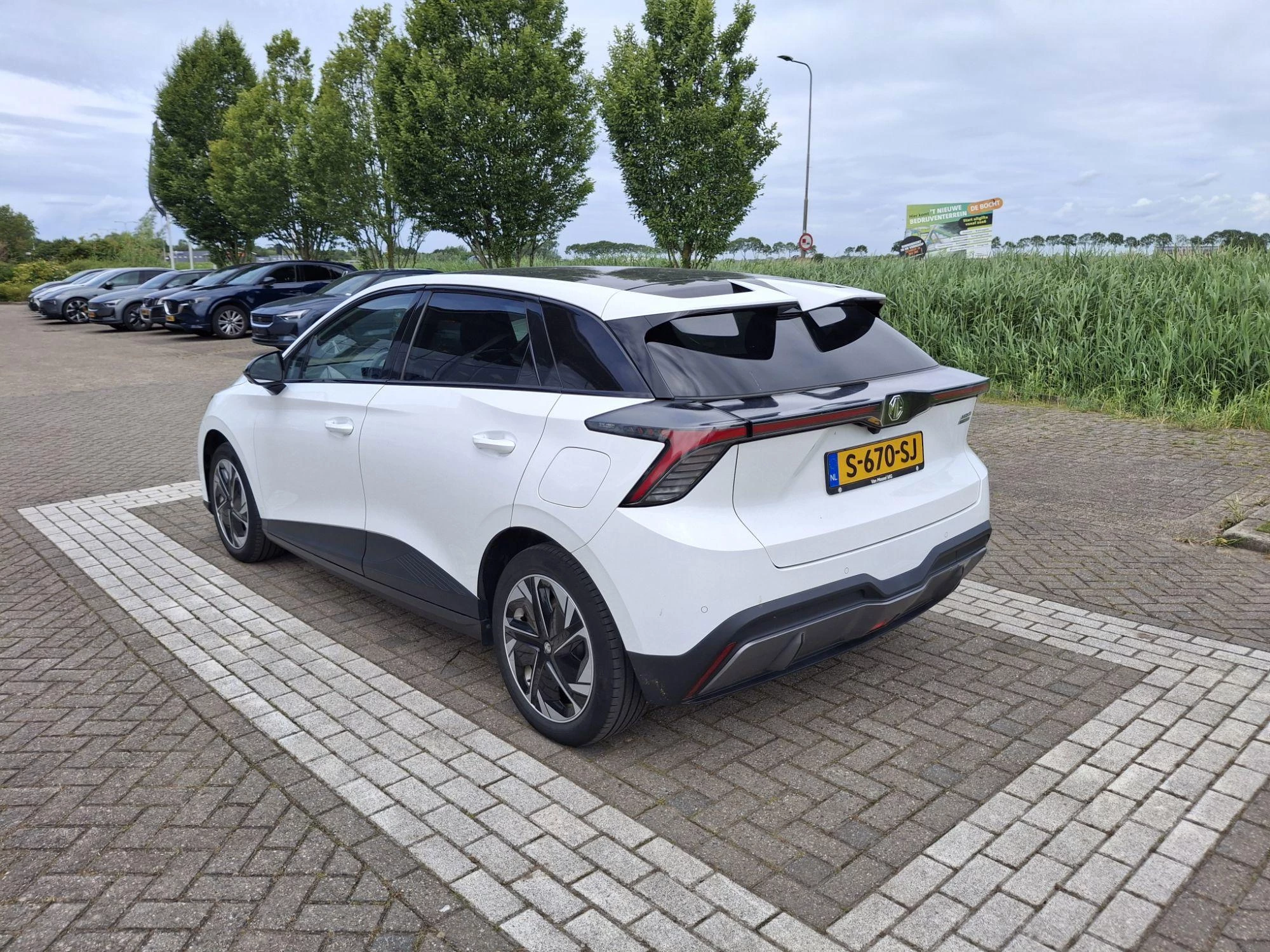 MG MG4 EV Electric Luxury 64 kWh