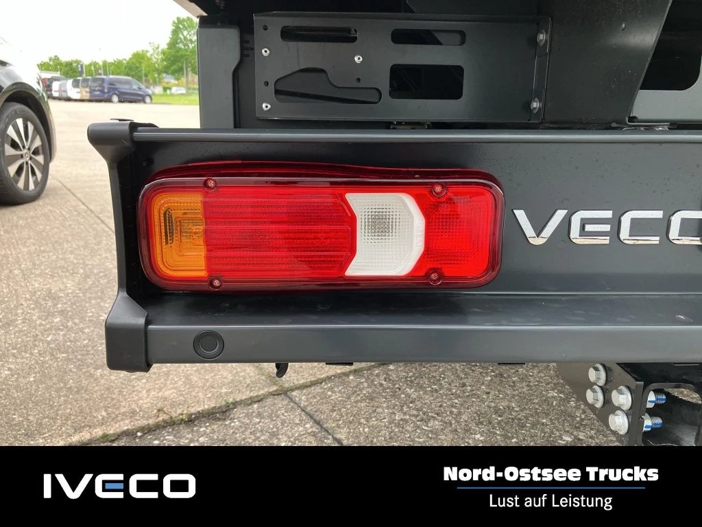 Iveco Daily 35S18HA8 DoKa Pritsche AHK AUT Kam. LM
