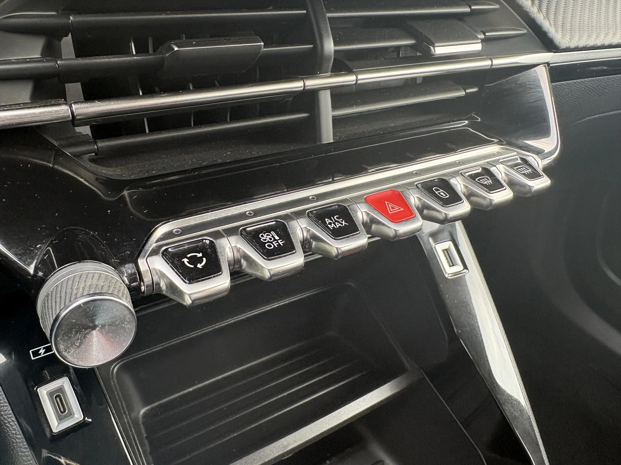 Peugeot-2008-image-14