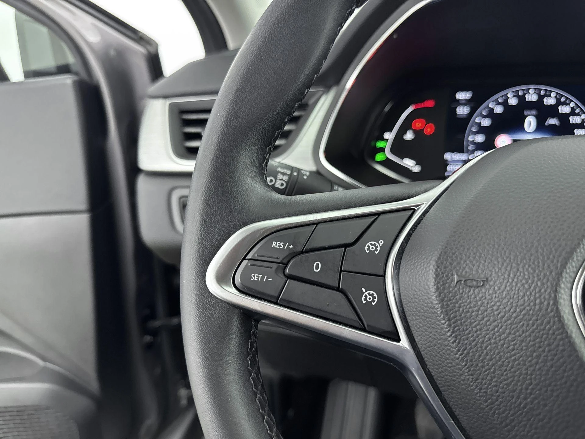 Renault-Captur-image-5