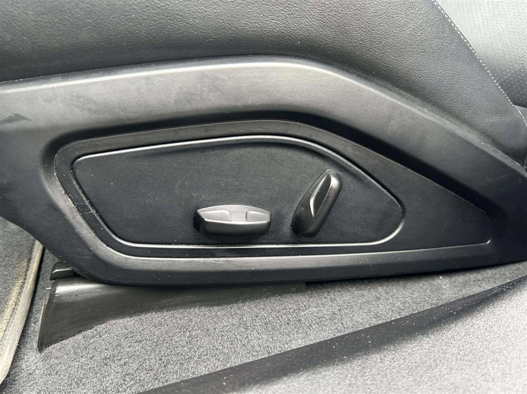Porsche-Taycan-image-10