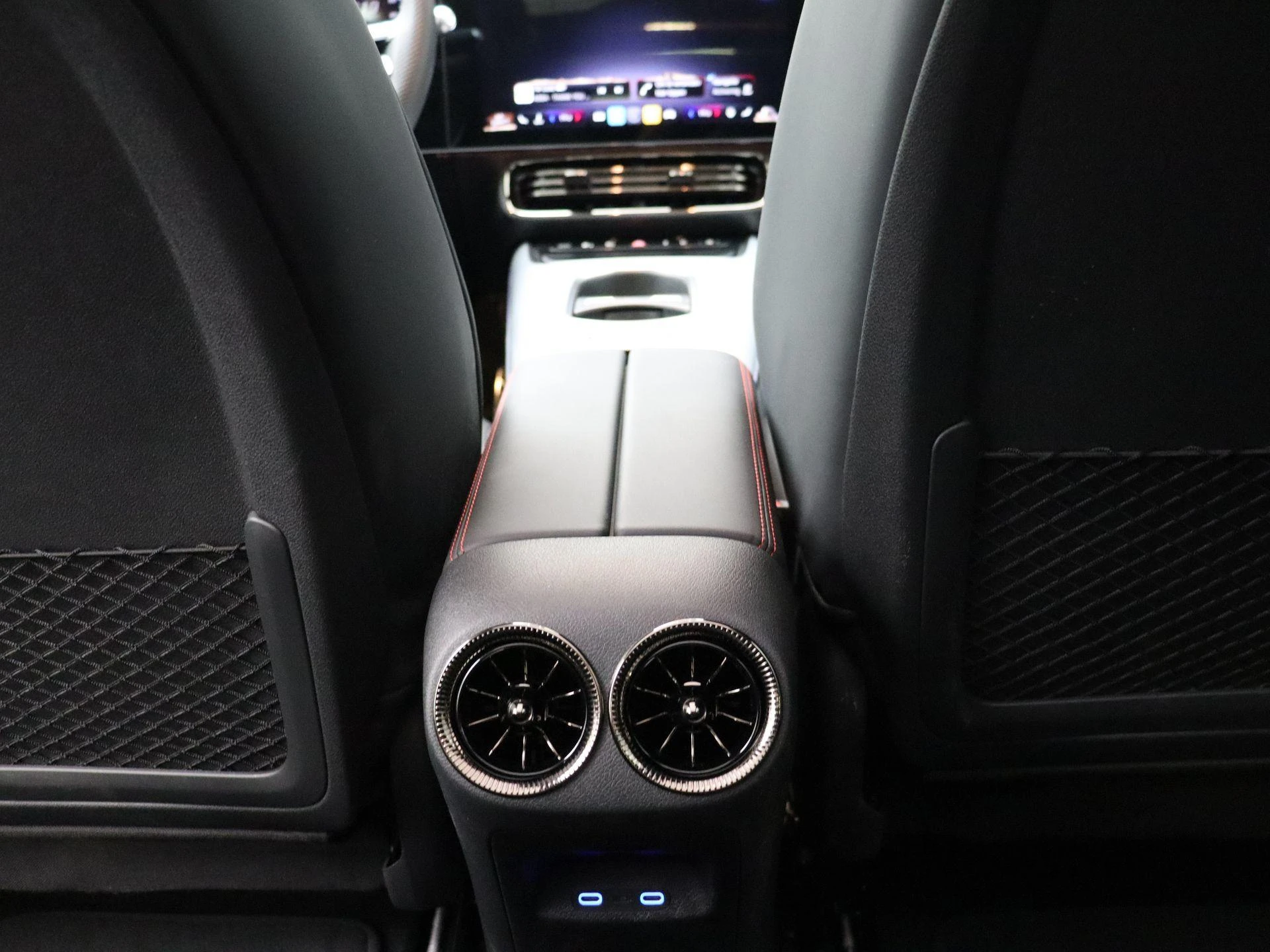 Mercedes-Benz-CLA-image-23