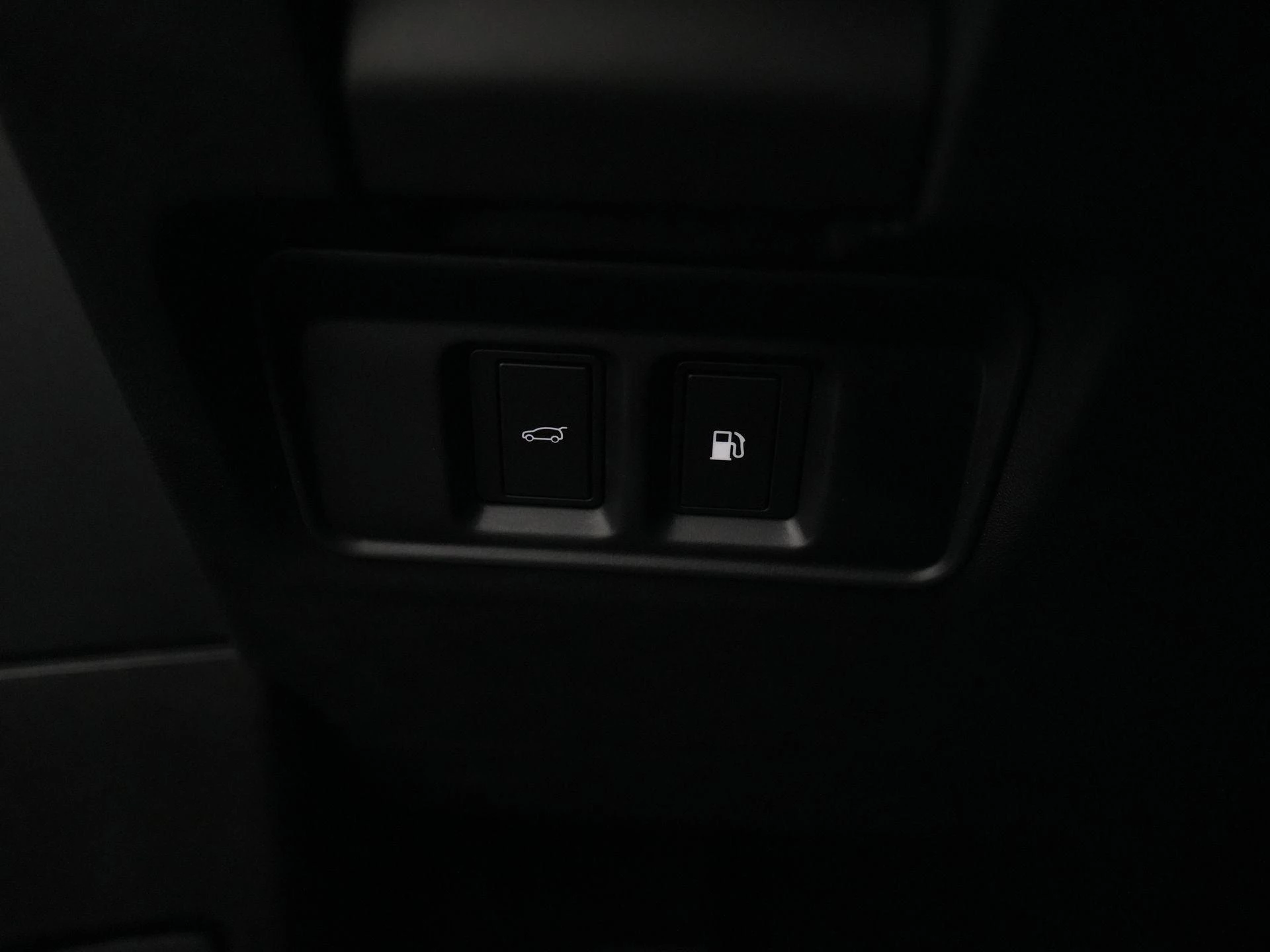 Land Rover-Range Rover Evoque-image-15