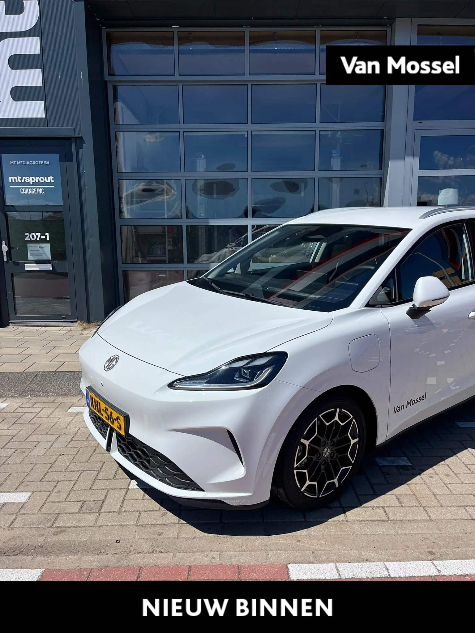 MG-MG4 EV Urban-image-0