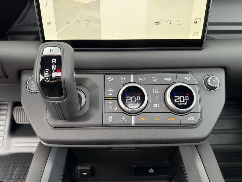 Land Rover Defender 90 D200 X-DYNAMIC